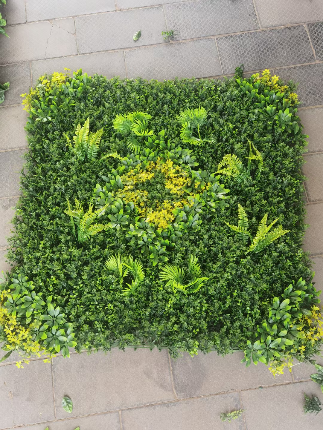 Artificial plant wall, green plant wall, tropical plant, artificial green plant wall, flower wall, background decoration, green carved grass Item Picture