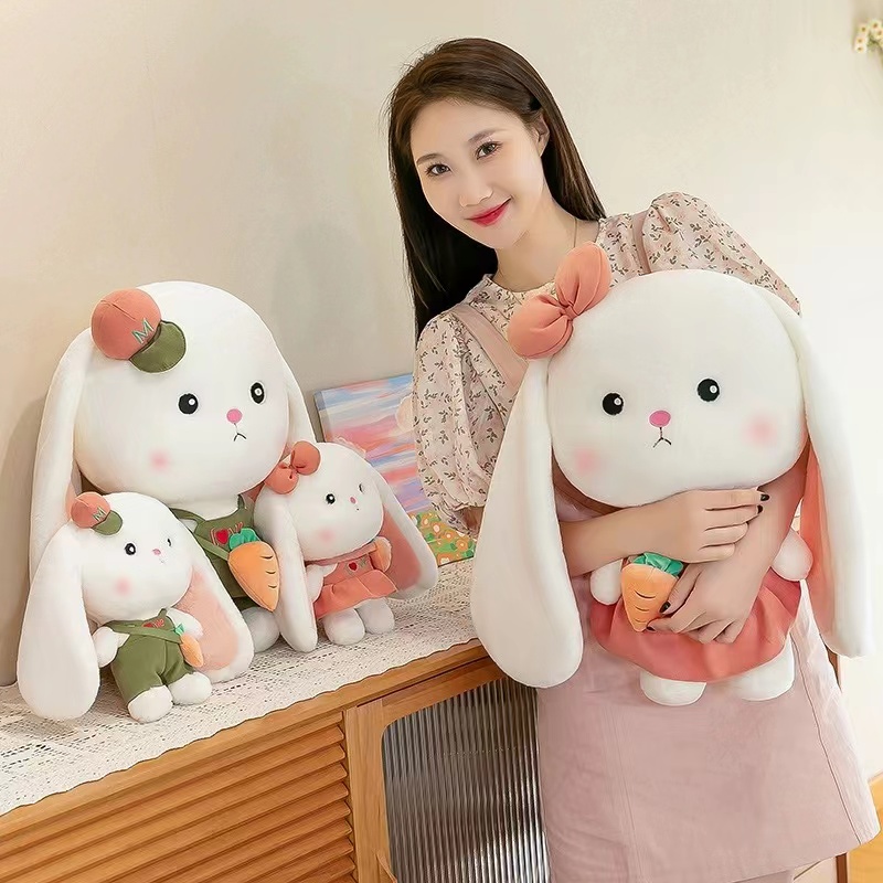 公仔抱枕实物图