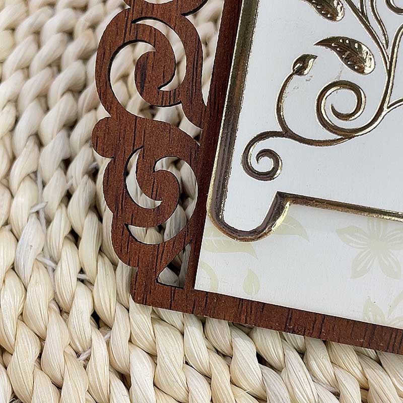 Factory direct sales, customized for foreign trade, long classic heart-shaped patterned gilded and hollowed-out wooden wedding invitations, business invitations, birthday invitations, banquet greeting cards wholesale details Picture