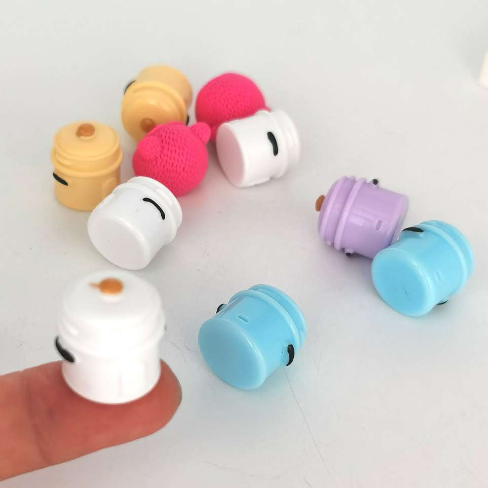 Small bottles, wine bottles, resin accessories, pendants, convenience stores, supermarkets, simulation toys, food toys, pressure cookers, steamers, mixed packaging, house playing, sticker fun, diy cookware, miniature toys. One package contains 500 pieces detail image 10