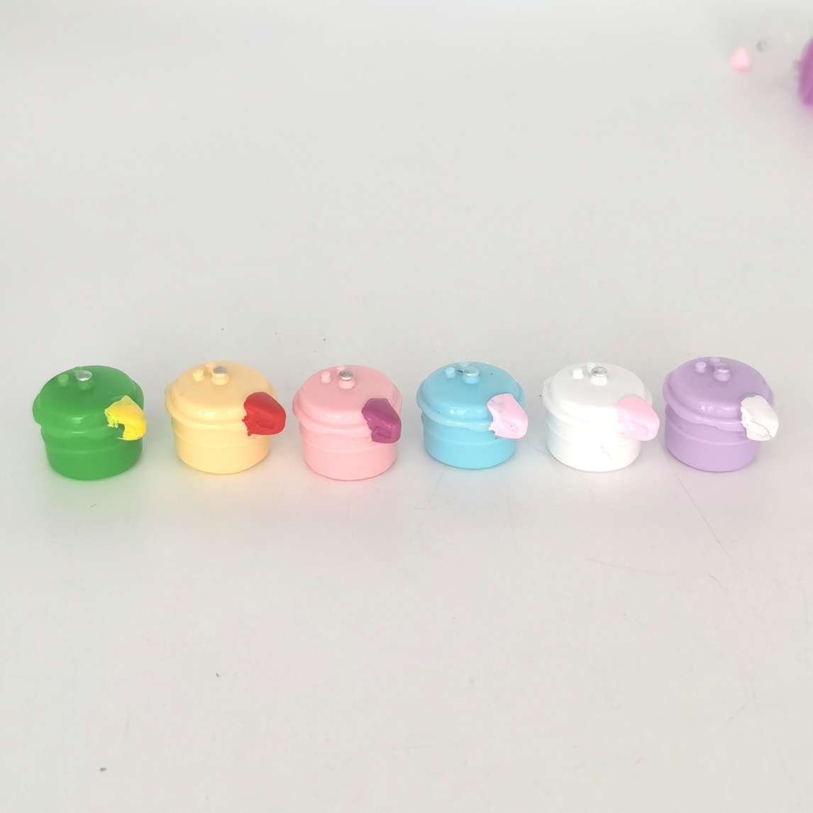 Small bottles, wine bottles, resin accessories, pendants, convenience stores, supermarkets, simulation toys, food toys, pressure cookers, steamers, mixed packaging, house playing, sticker fun, diy cookware, miniature toys. One package contains 500 pieces detail image 11