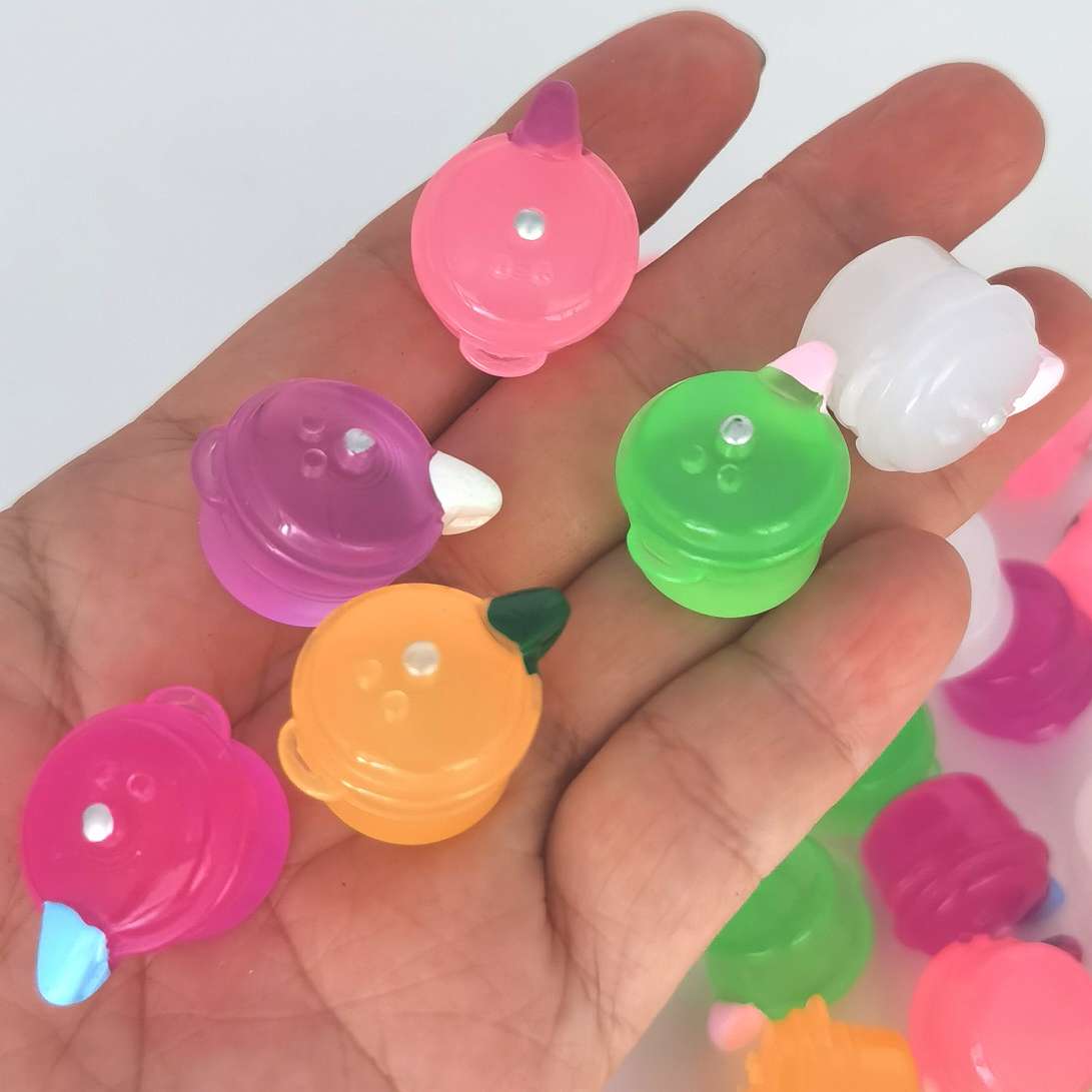 Small bottles, wine bottles, resin accessories, pendants, convenience stores, supermarkets, simulation toys, food toys, pressure cookers, steamers, mixed packaging, house playing, sticker fun, diy cookware, miniature toys. One package contains 500 pieces detail image 8