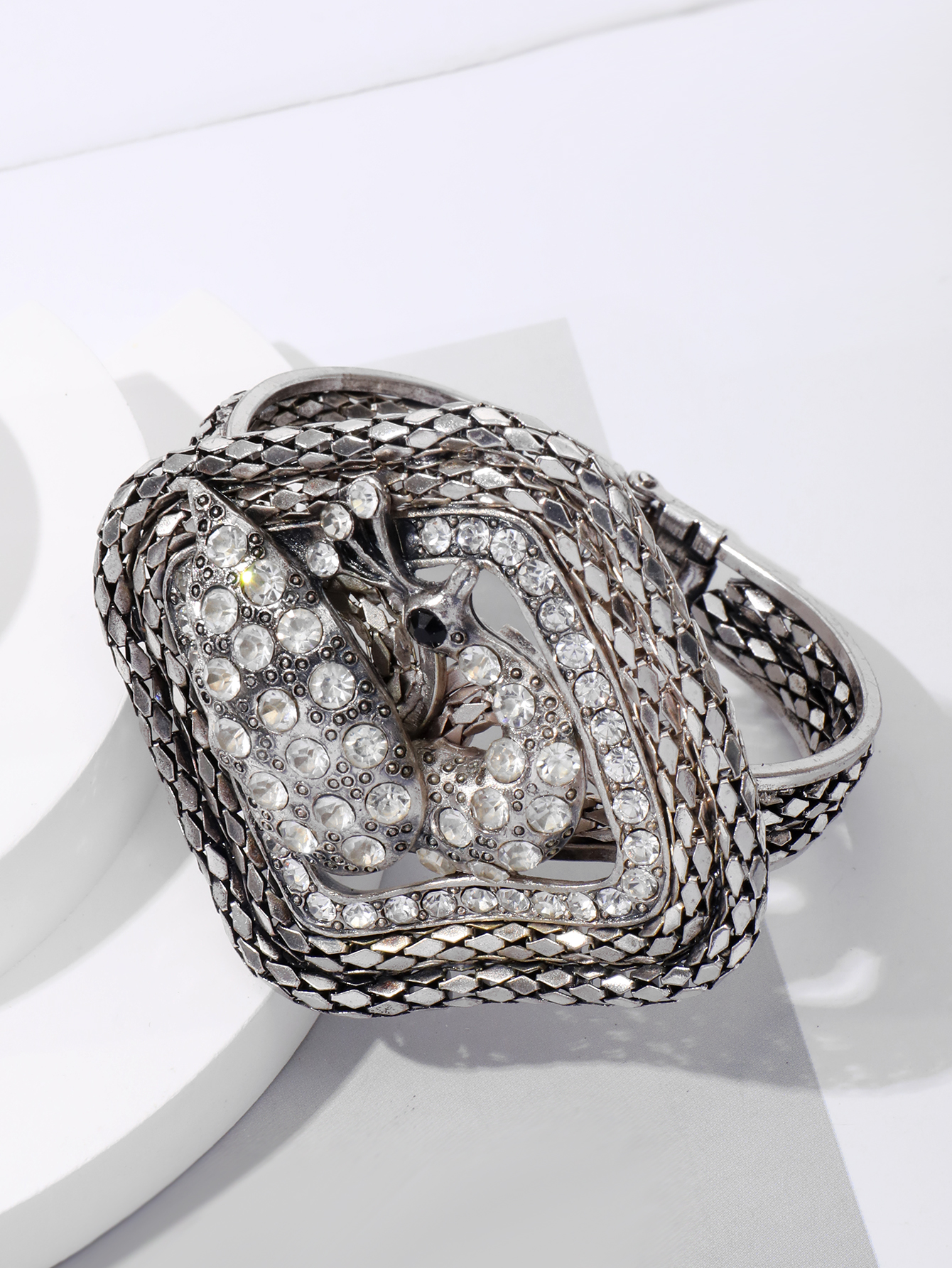 New European and American fashion senior sense full diamond bracelet light luxury niche design hundred arm bracelet