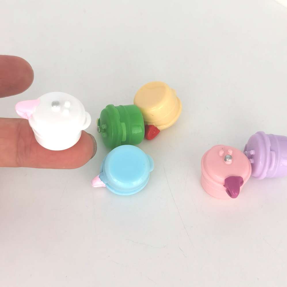 Small bottles, wine bottles, resin accessories, pendants, convenience stores, supermarkets, simulation toys, food toys, pressure cookers, steamers, mixed packaging, house playing, sticker fun, diy cookware, miniature toys. One package contains 500 pieces detail image 9