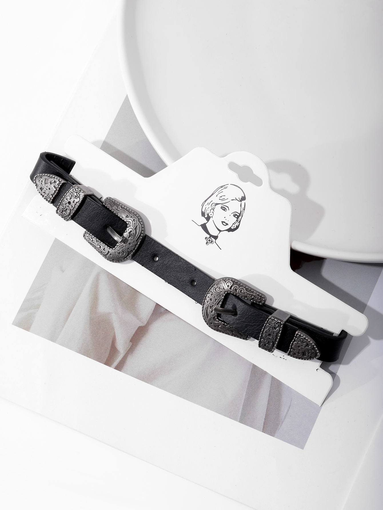 Double button-head vintage carved alloy necklace elegant aesthetic choker European and American personality street shoot trend choker