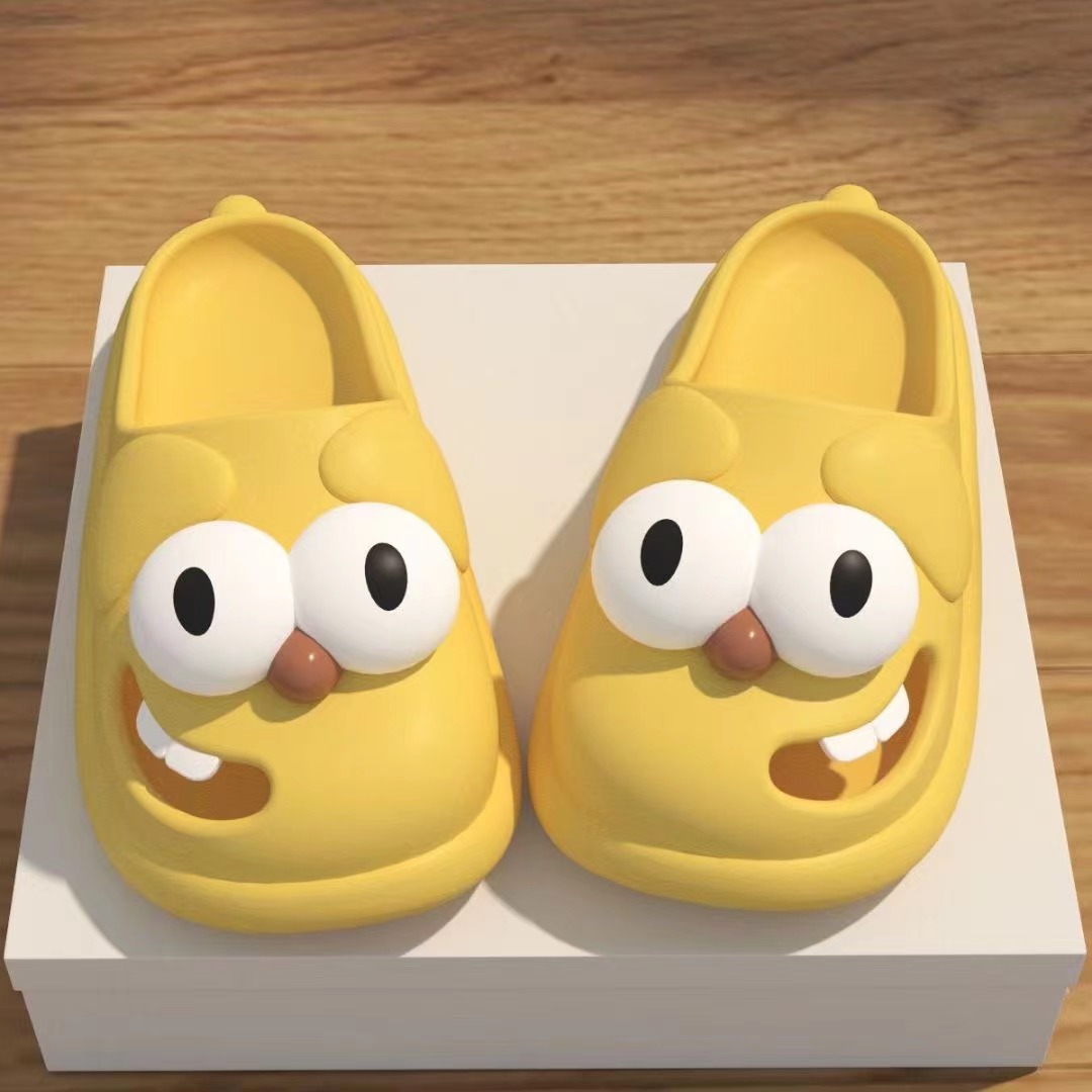 New summer cute cartoon and funny flip-flops with a feeling of stepping on feces, inner lining for indoor home anti-slip, custom-made factory details Picture