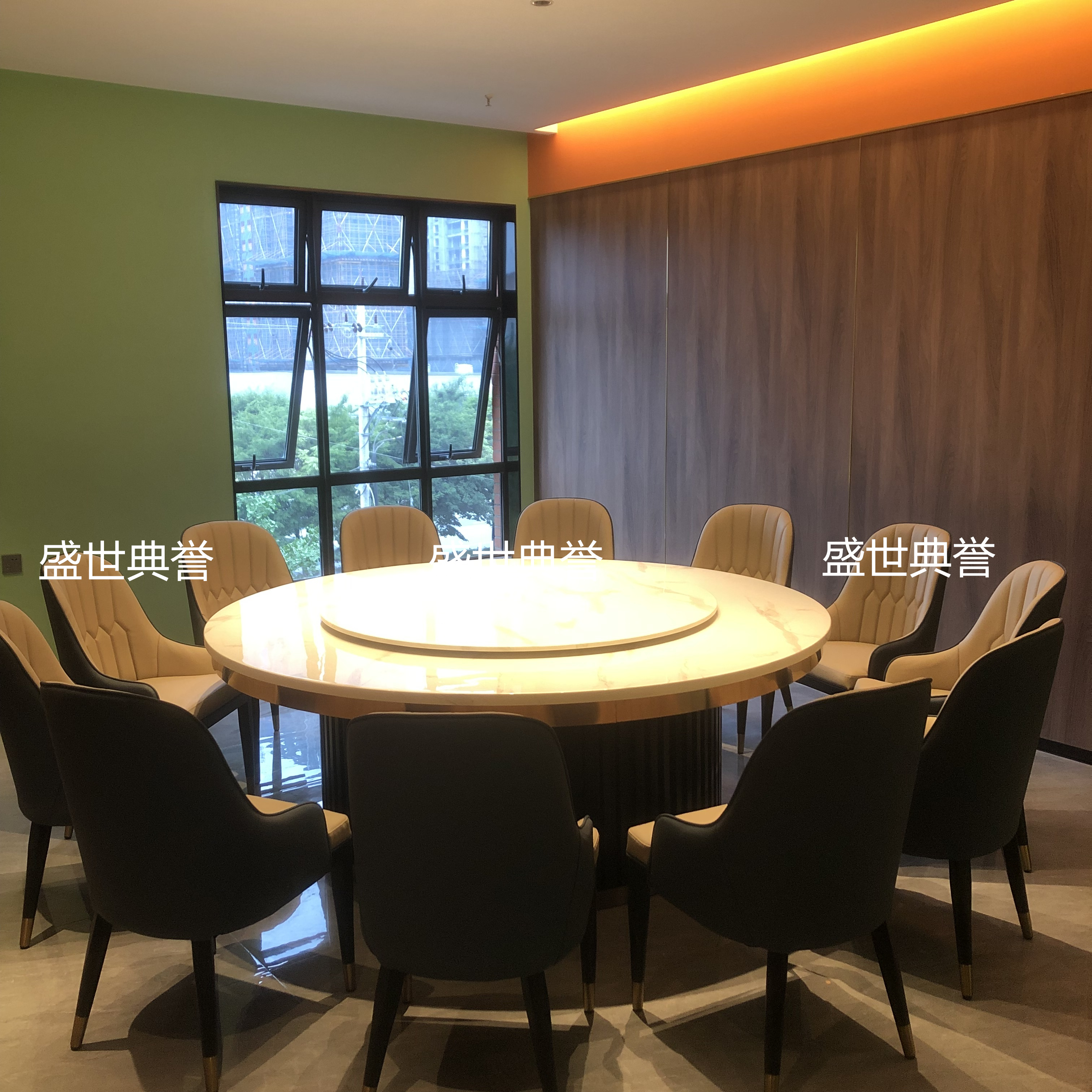 上海海鲜酒楼轻奢椅酒店包厢电动餐桌椅西班牙餐厅现代简约菠萝椅