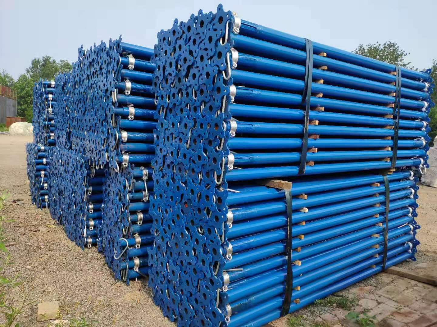 Steel supports, steel structure supports, steel structure supports, steel brackets, steel support frames, support frames, support structure support systems, support accessories, support components. Application Scenario