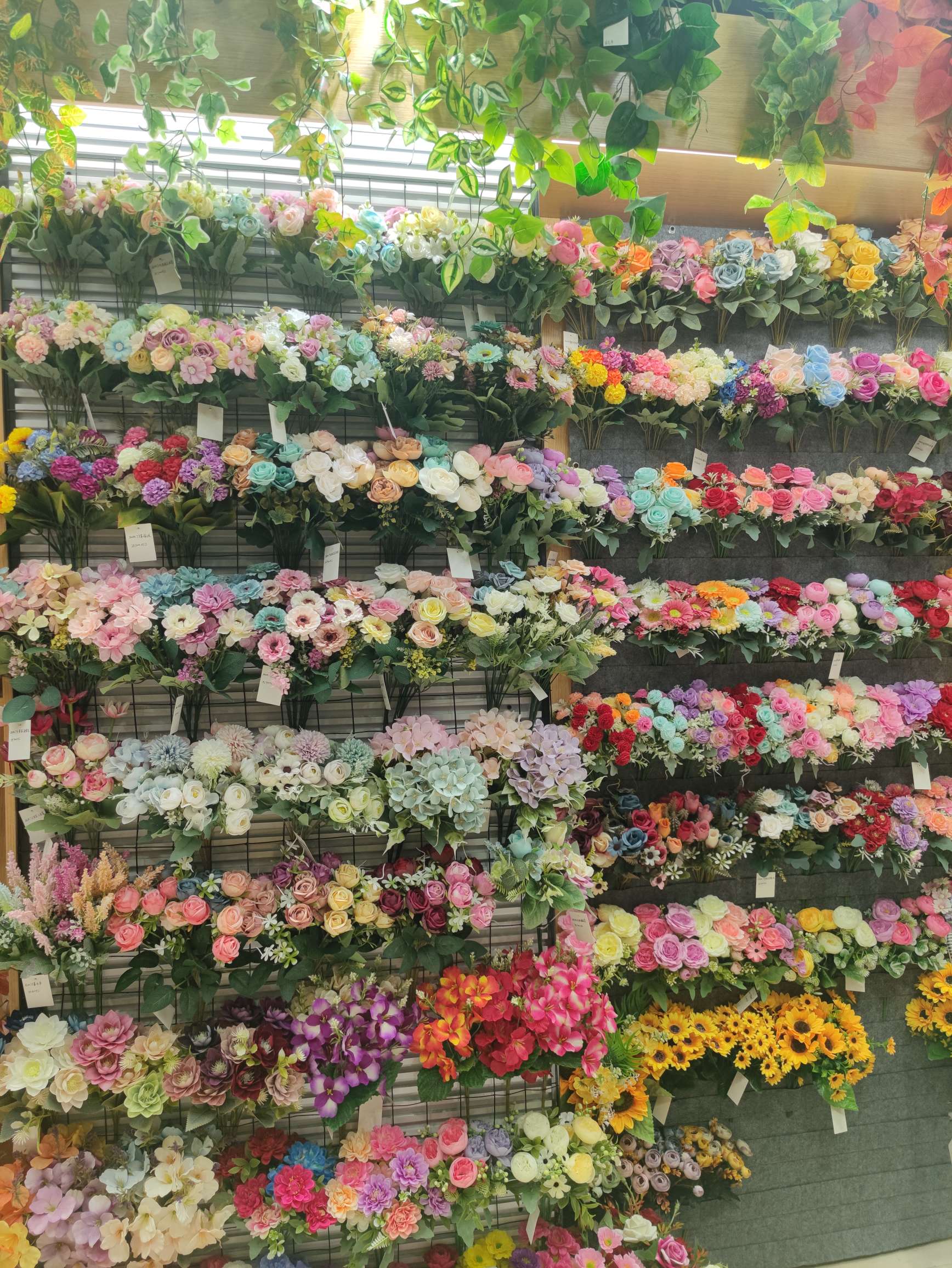 Factory direct sales, artificial flowers, potted plants, bunches, fences, lawns, soft hangings, vines details Picture