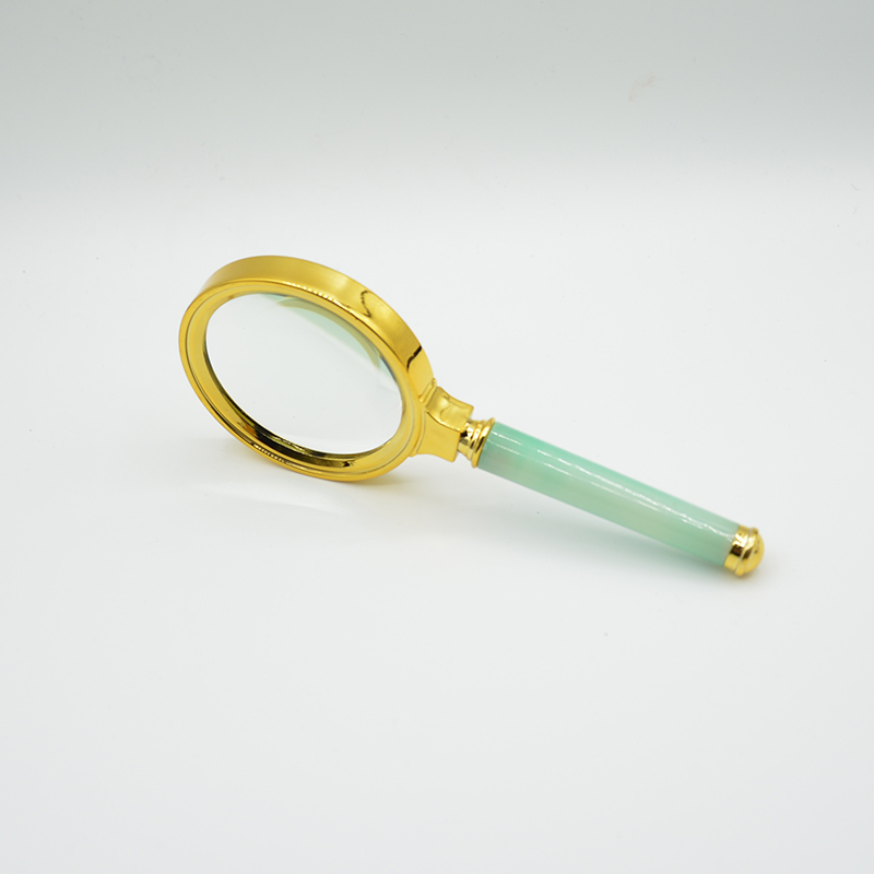Jinghui Factory direct sales hand-held jade-handled plastic gold-plated frame magnifying glass for the elderly to read newspapers, collect stamps Specification image