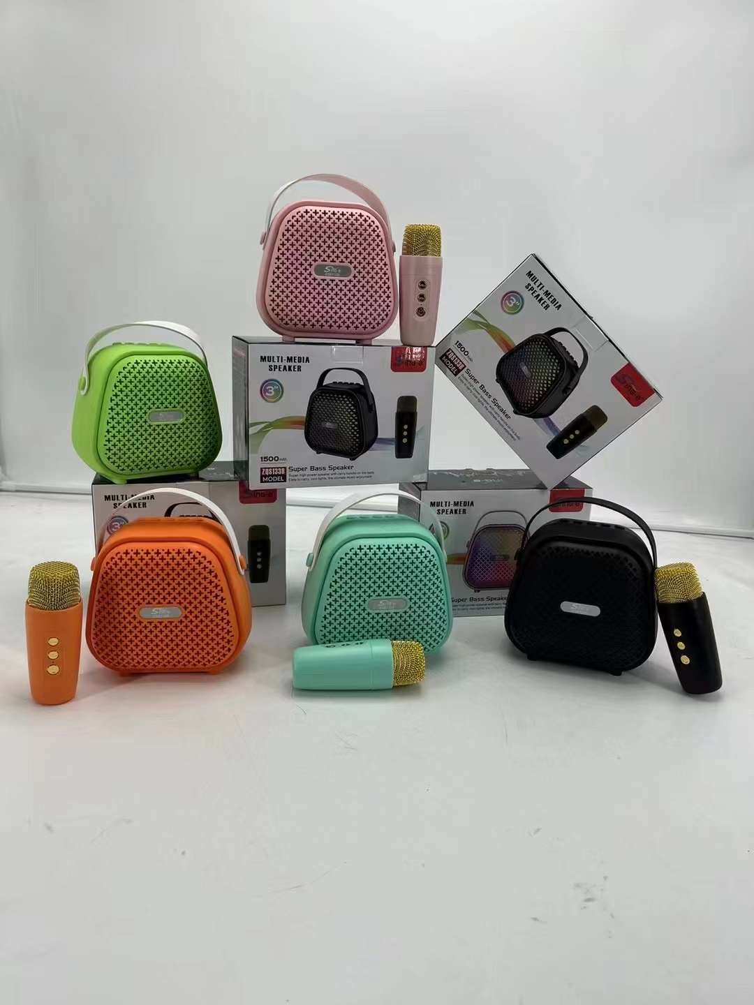 蓝牙音箱实物图