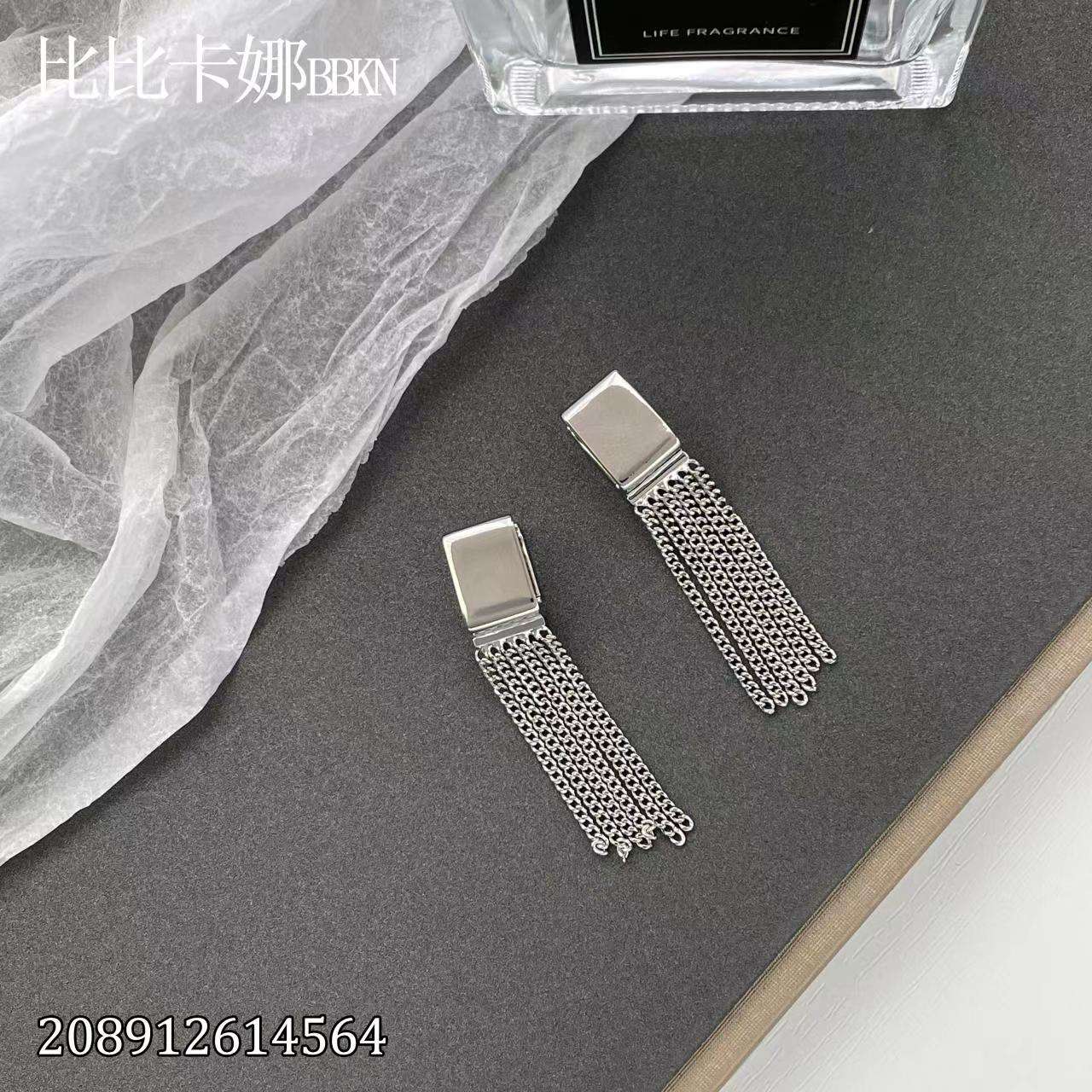 耳环小众设计感高级防过敏轻奢气质简约风金白两色详情图5