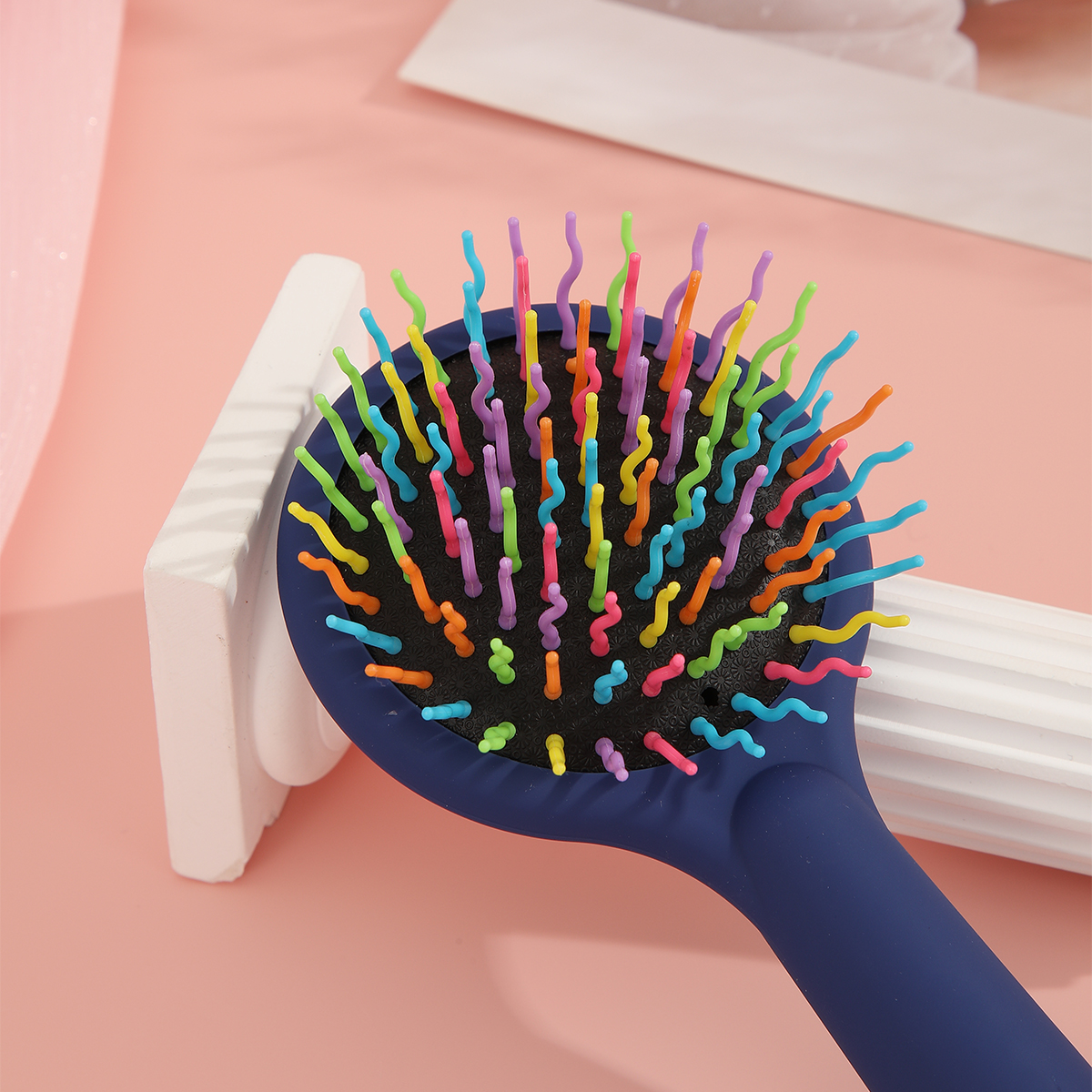 Hairdressing air cushion comb, rainbow comb, makeup comb, anti-static air cushion comb, portable massage comb Specification image