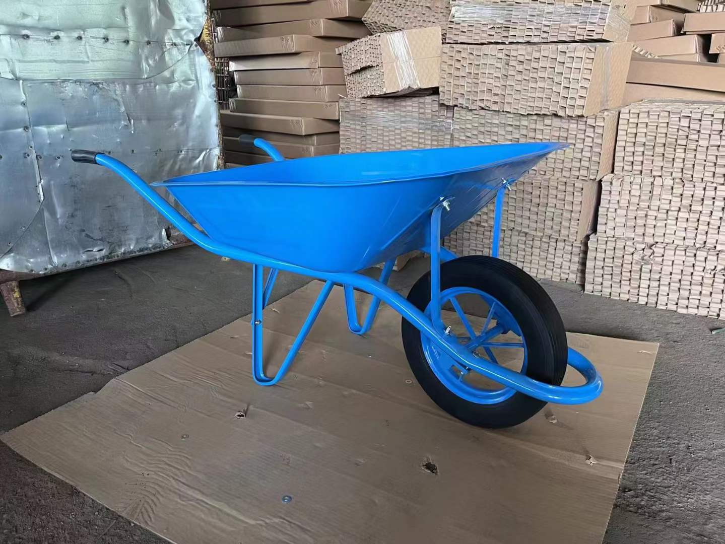 Trolley, unicycle, construction site trolley, handcart Item Picture
