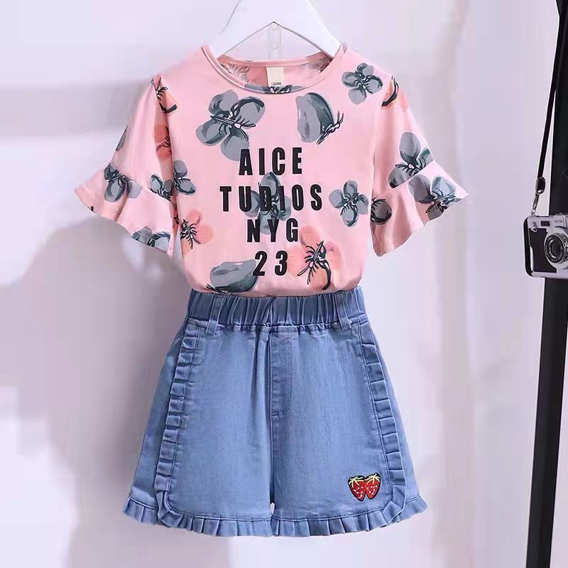 Girls' denim shorts for Zhongda Children's Set 2023 Summer New Style Zhongda Children's Girls' stylish Korean summer short-sleeved outfit detail image 3