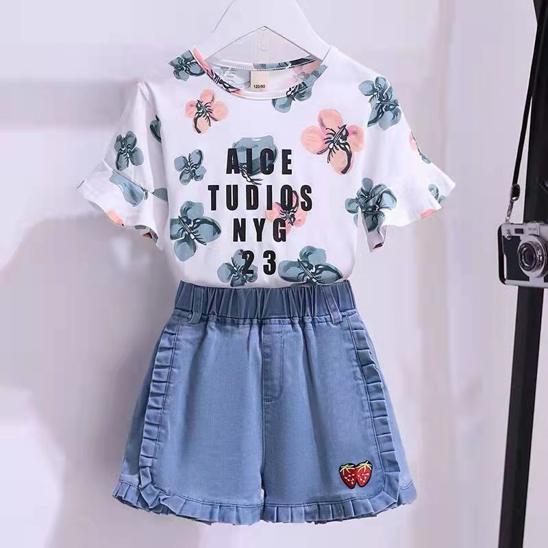 Girls' denim shorts for Zhongda Children's Set 2023 Summer New Style Zhongda Children's Girls' stylish Korean summer short-sleeved outfit detail image 6
