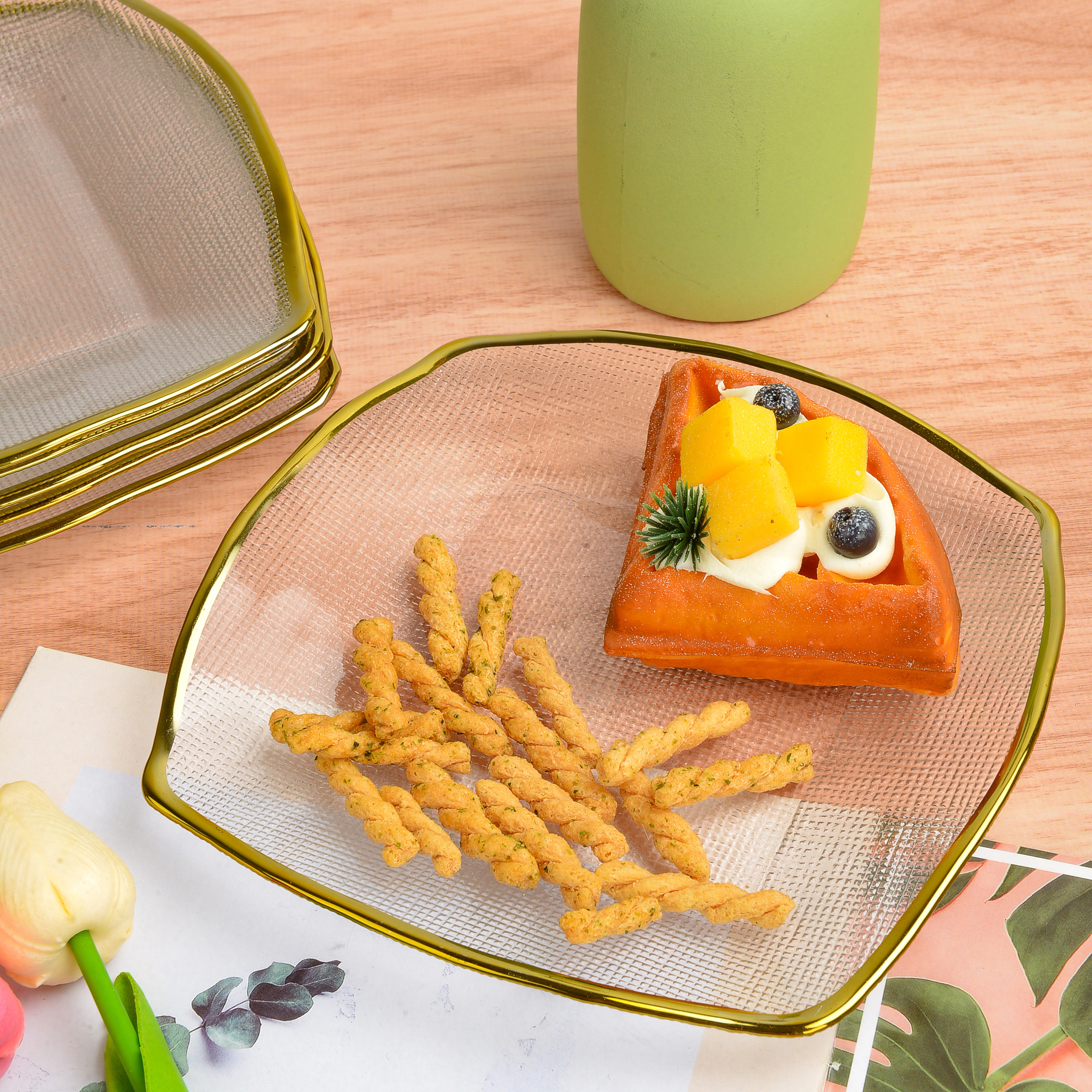Crystal glass fruit plate for living room home, creative flower language, popular golden edge square fruit plate, Nordic-style candy and snack plate details Picture