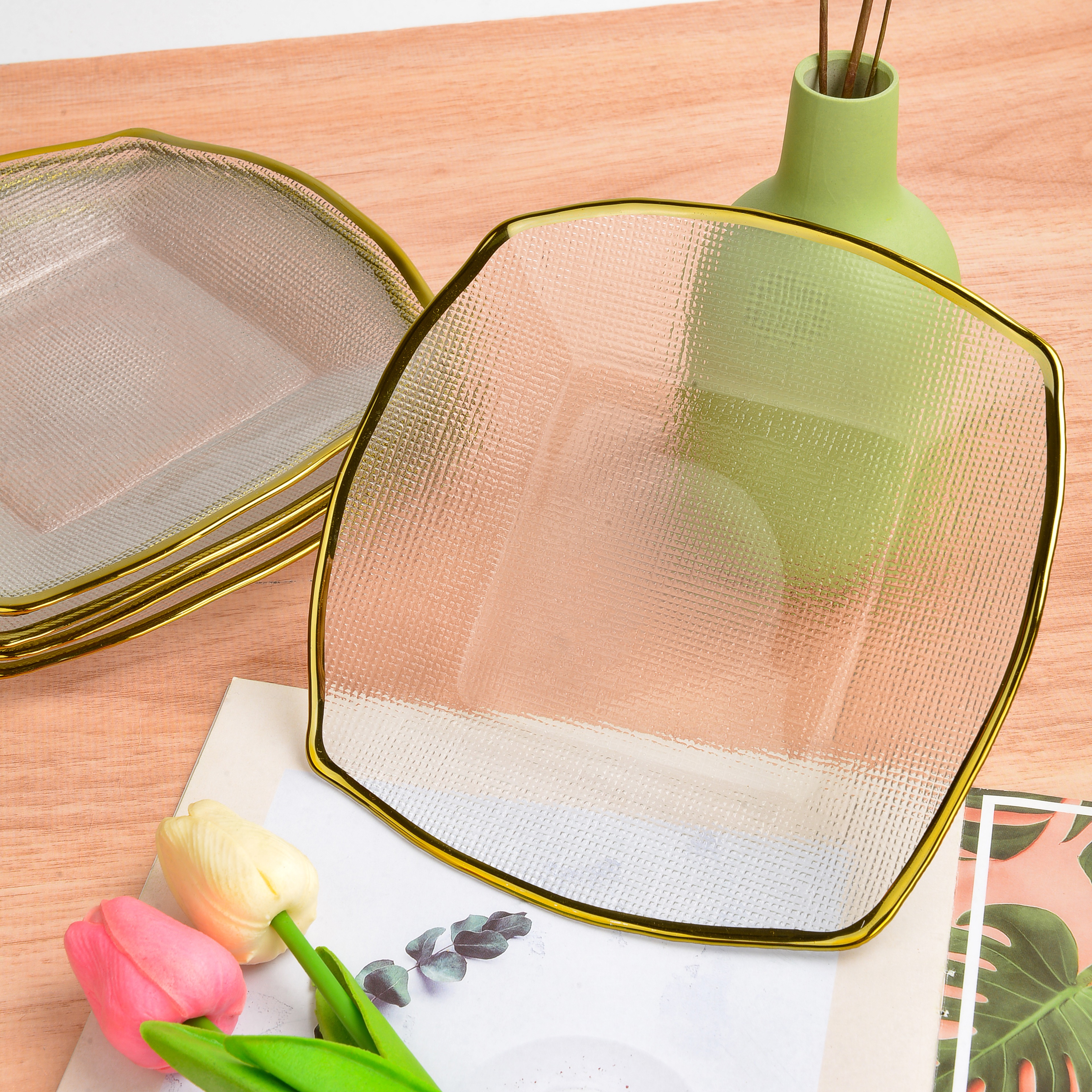 Crystal glass fruit plate for living room home, creative flower language, popular golden edge square fruit plate, Nordic-style candy and snack plate Specification image