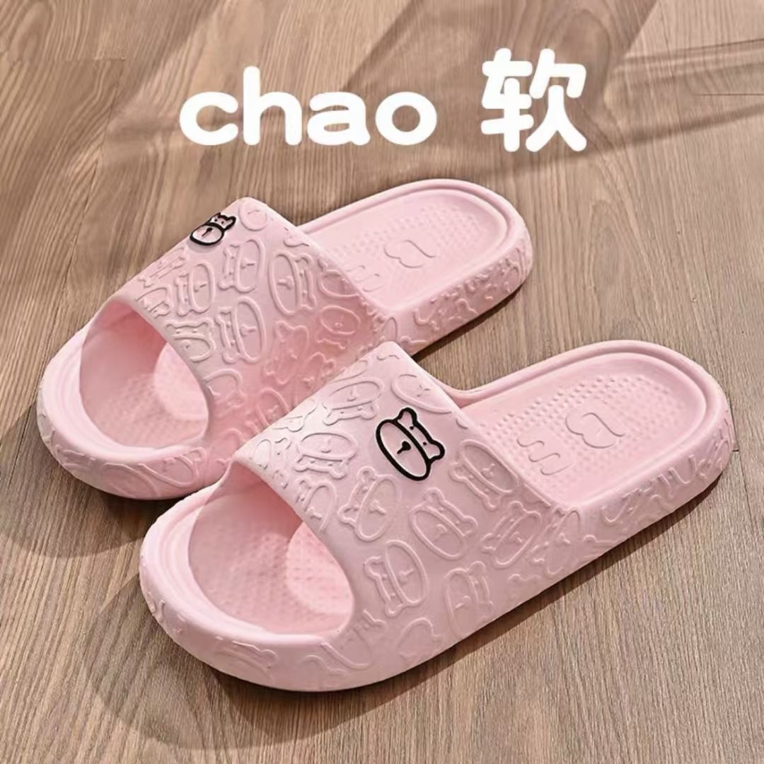 New summer PVC thick-soled flip-flops for women, comfortable for home use, soft soled for outerwear, fashionable and versatile. Factory stock available