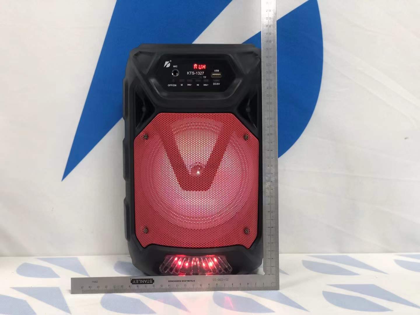 蓝牙音箱实物图