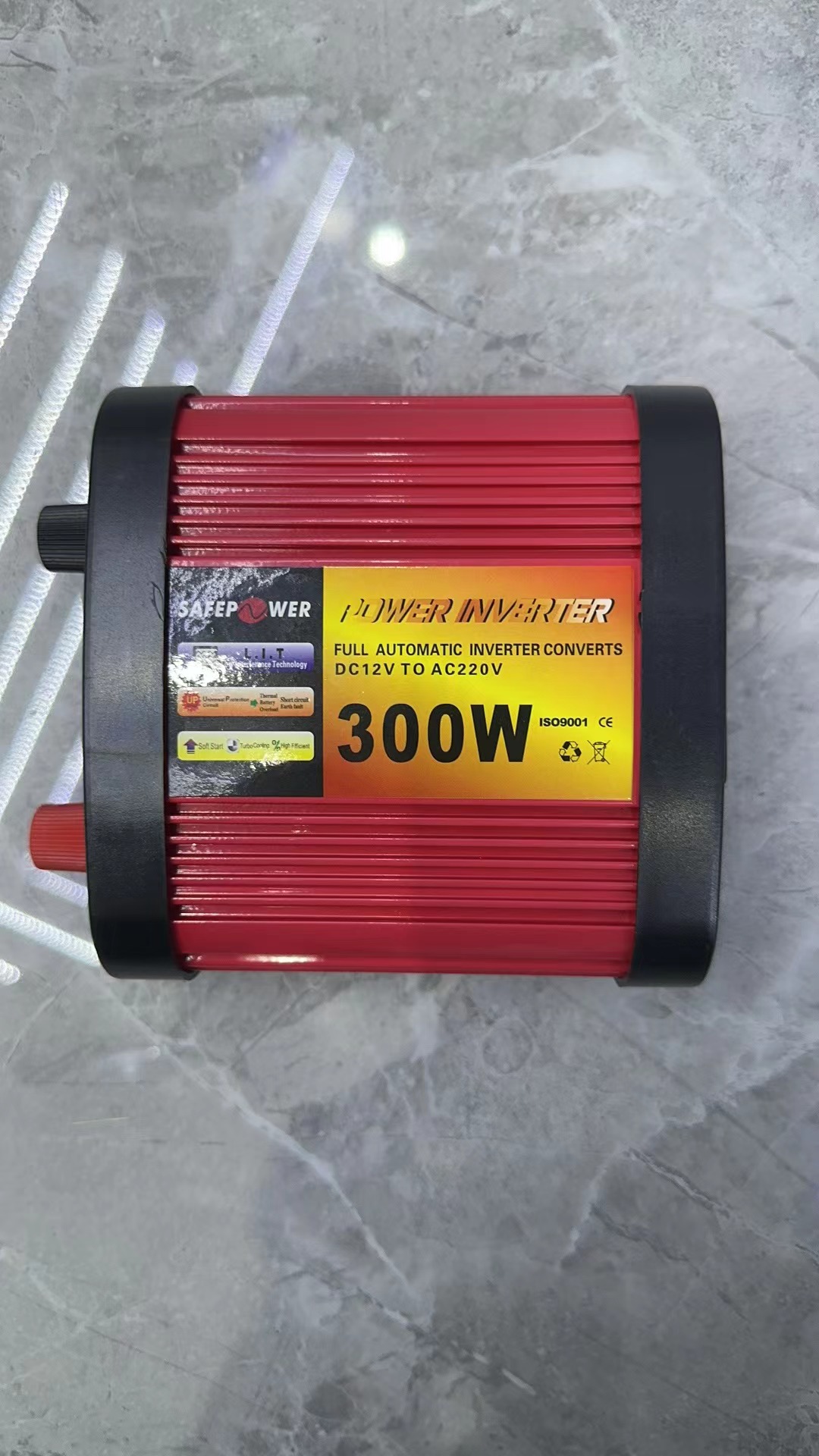 【300W太阳能逆变器助力环保减排助力智能家居】