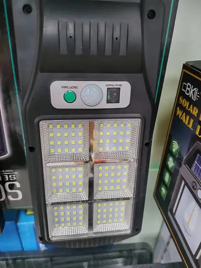Solar Wall Light 6 Grid Led0