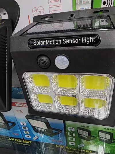 Solar Wall Light 6 Cells Cob1