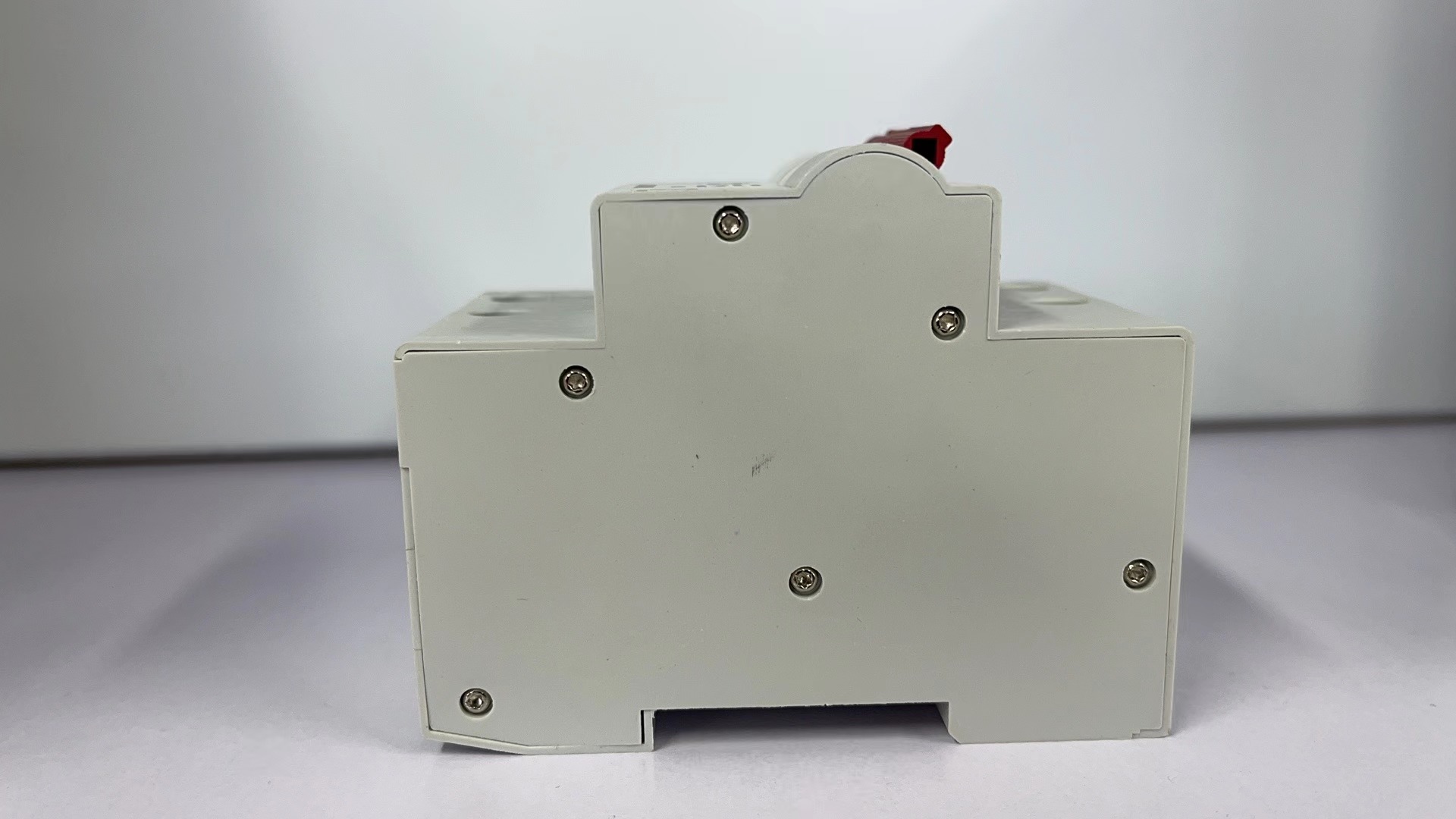 过欠压保护器细节图