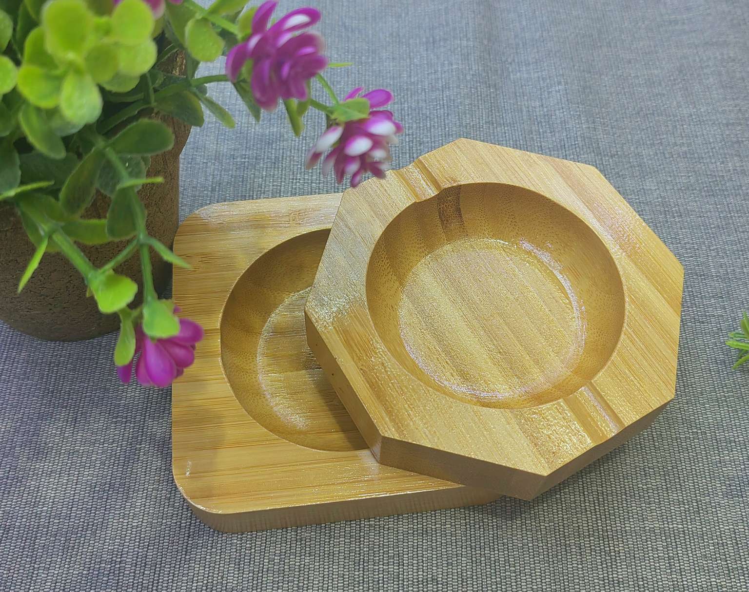【 Jiehao Bamboo and Wood 】 Custom wholesale of genuine Chinese-style wooden ashtrays made of Nan bamboo in a simple and creative square style AV360 WB-1022