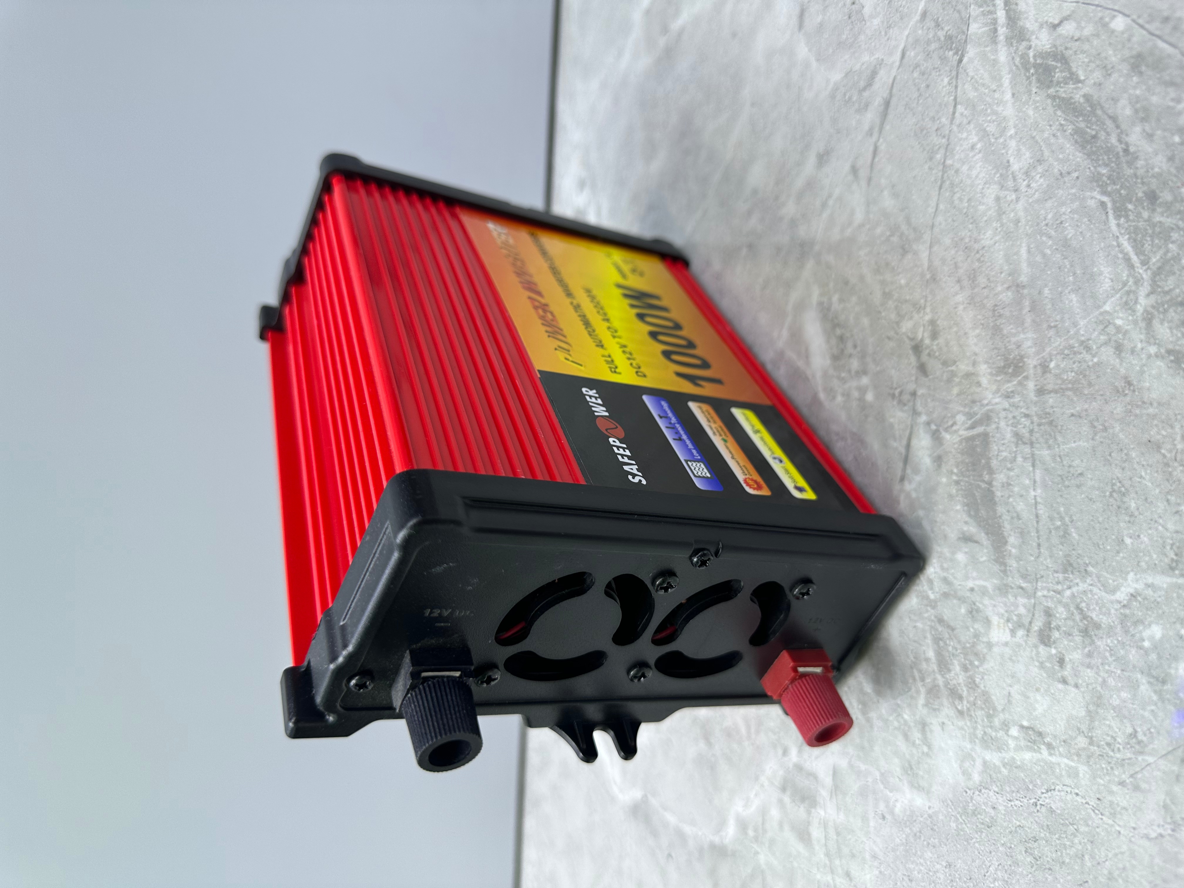 A 1000W intelligent, efficient, convenient, safe and reliable power supply solution for solar inverters details Picture
