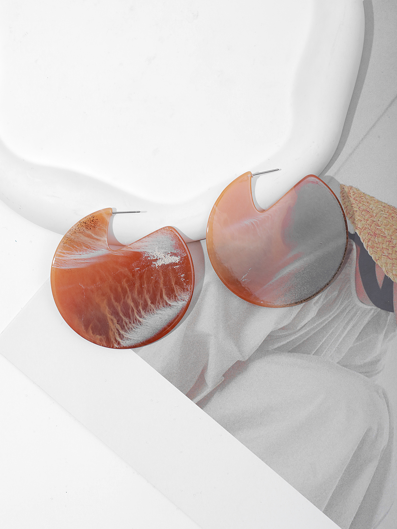 New irregular geometric round resin sheet earrings and acrylic acetate earrings from Europe and America details Picture