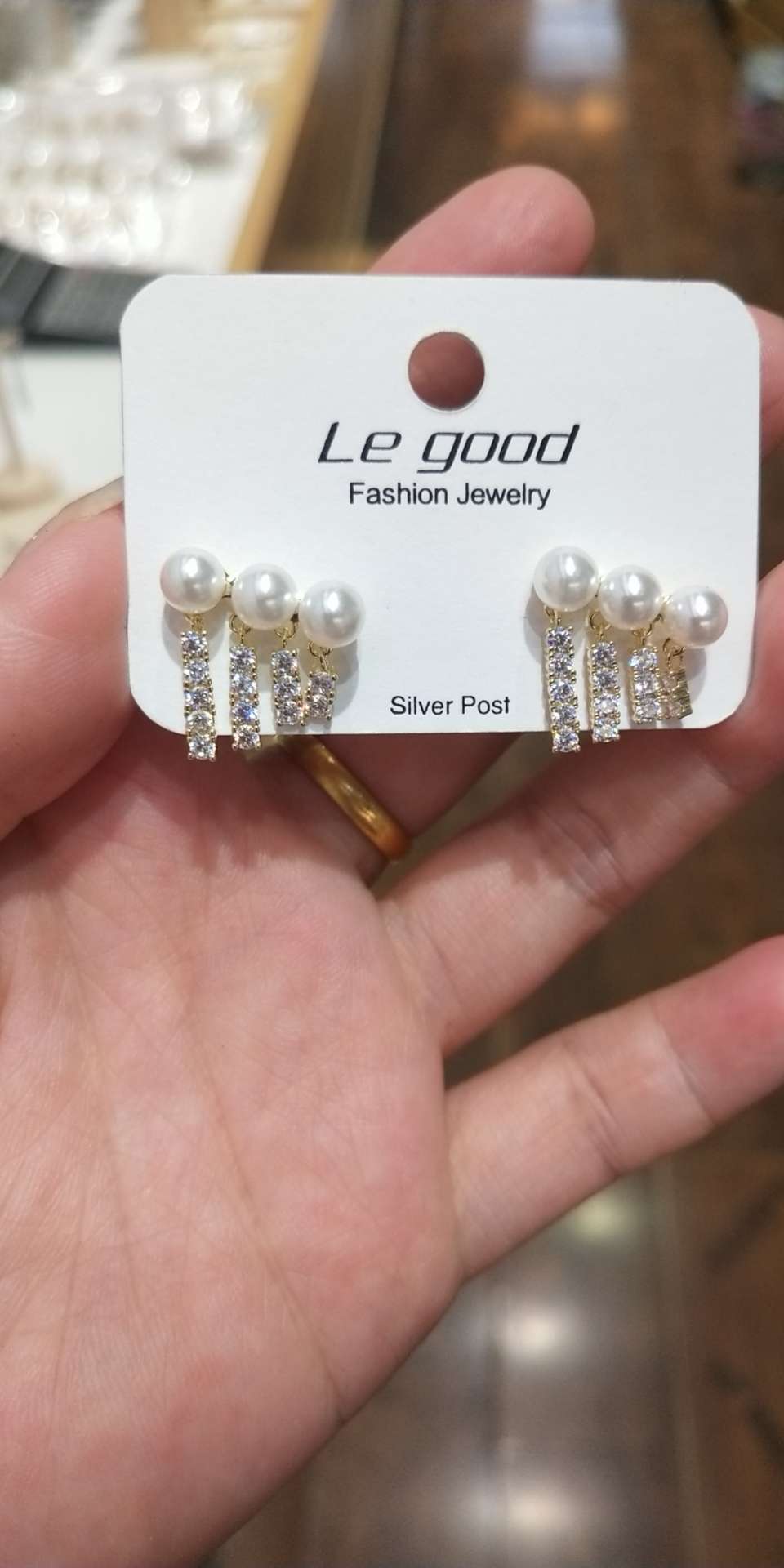 Pendientes de perlas con circonitas de cobre