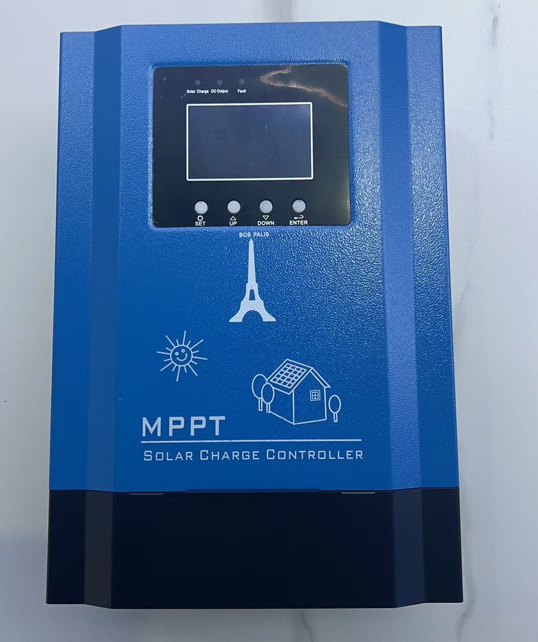 The MPPT solar controller intelligently regulates the charger to achieve energy conservation and environmental protection for 60A