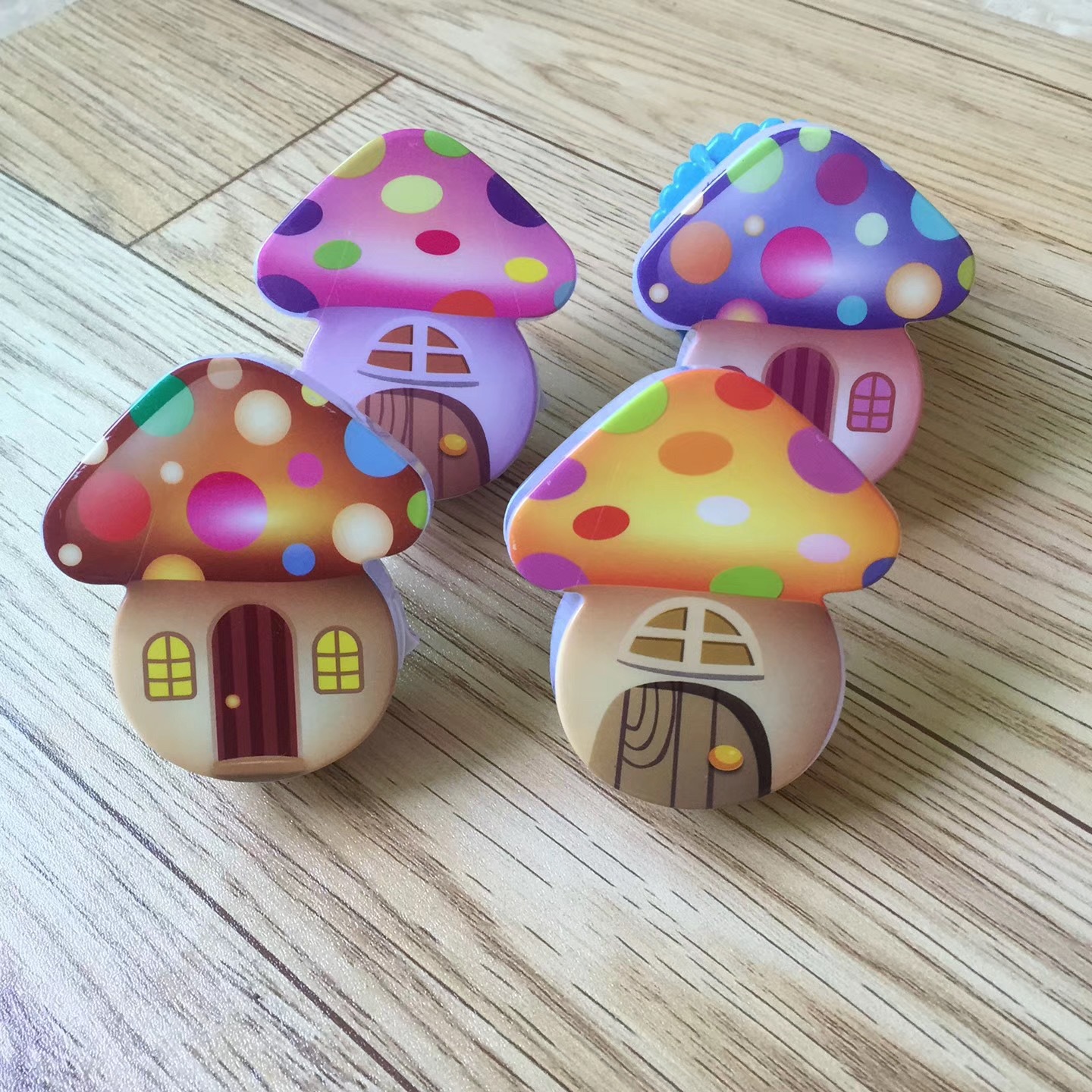 QL-506 Creative Design Switch-shaped mushroom LED night light for sleeping corridor bedroom mom with British standard