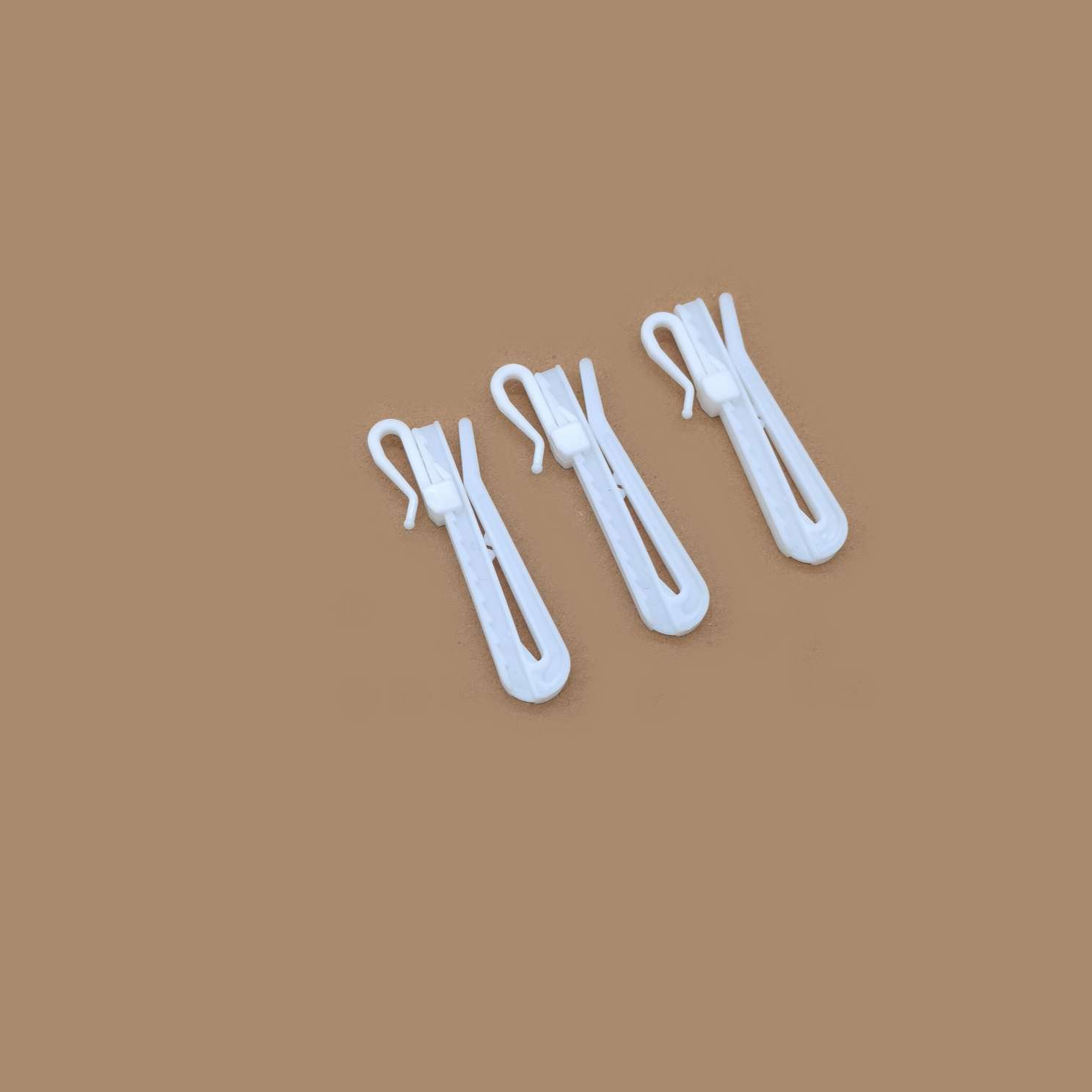 Curtain Plastic Adjusting Hook Adjusting Hook Cloth Tape Hook details Picture