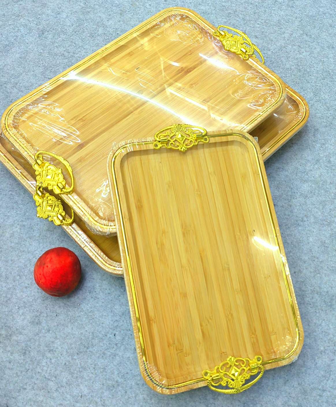 【 Yiwu Jiehao Bamboo and Wood Products 】【2025 Bestseller 】 Jiehao Bamboo and Wood's long, popular metal ear, heart-shaped fruit, creative golden display plate Application Scenario