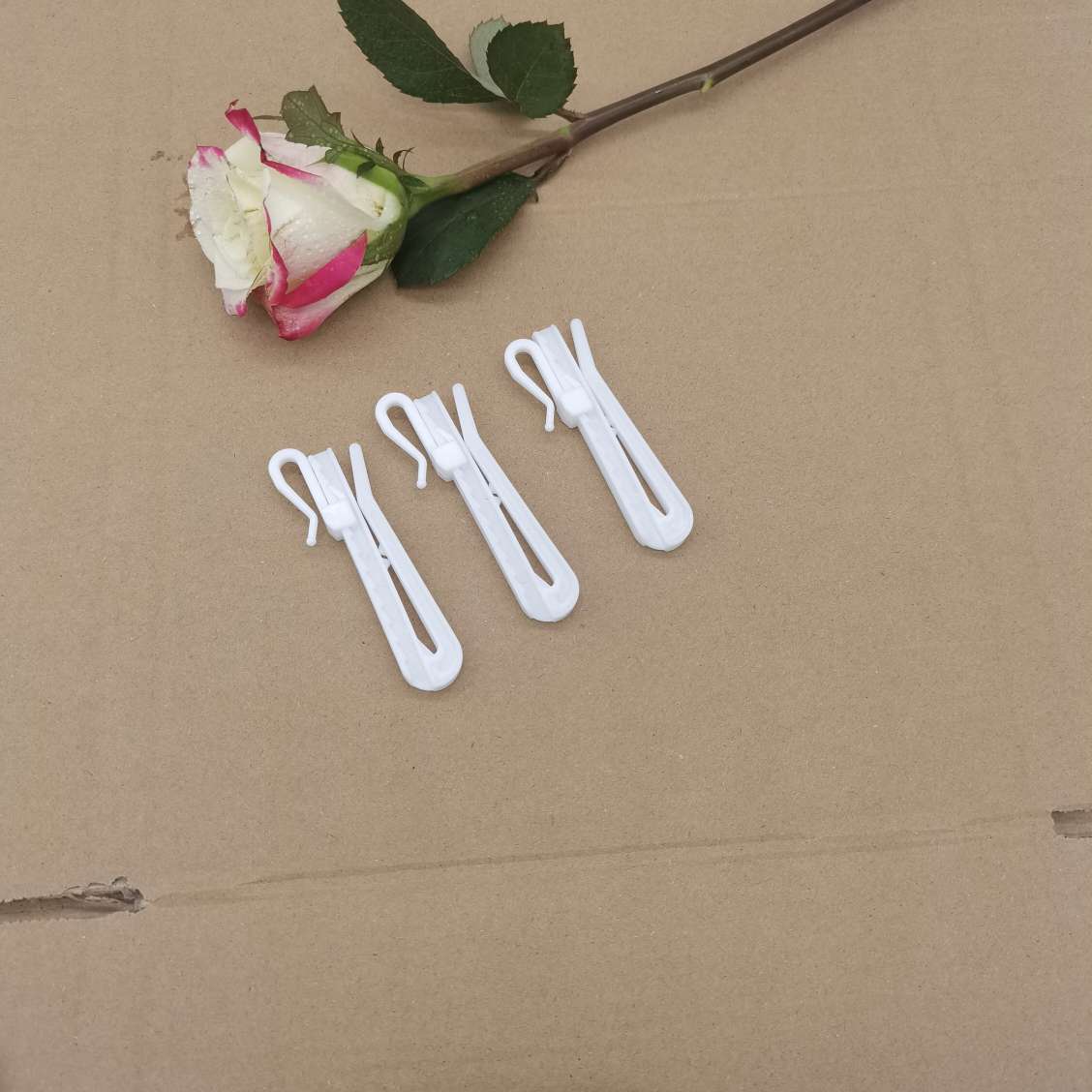 Curtain Plastic Adjusting Hook Adjusting Hook Cloth Tape Hook