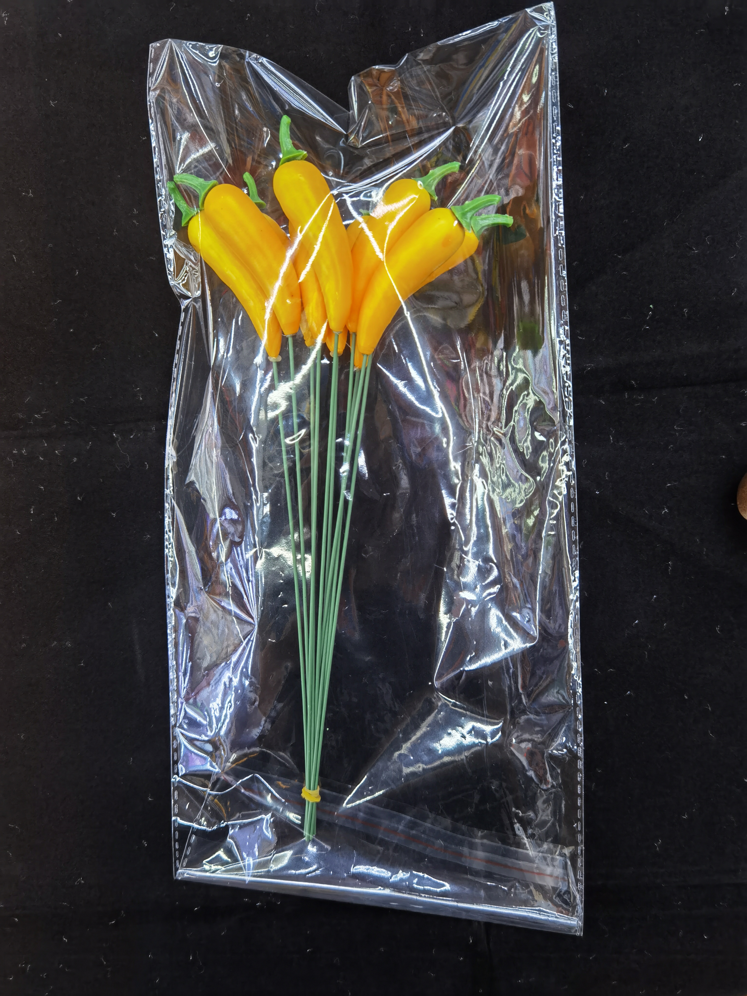 Artificial Yellow Vegetable Garden Decorative Crafts Plastic Strip Chili Application Scenario