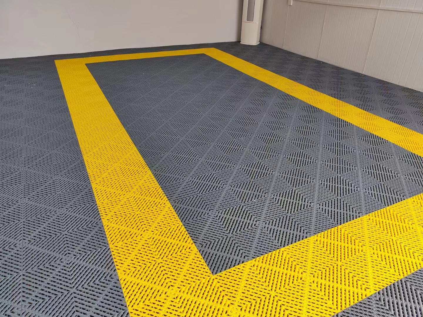 Car wash floor grating drainage water leakage floor mat plastic spliced grid board plastic grid floor mat moisture-proof board ground grid board car wash floor Specification image