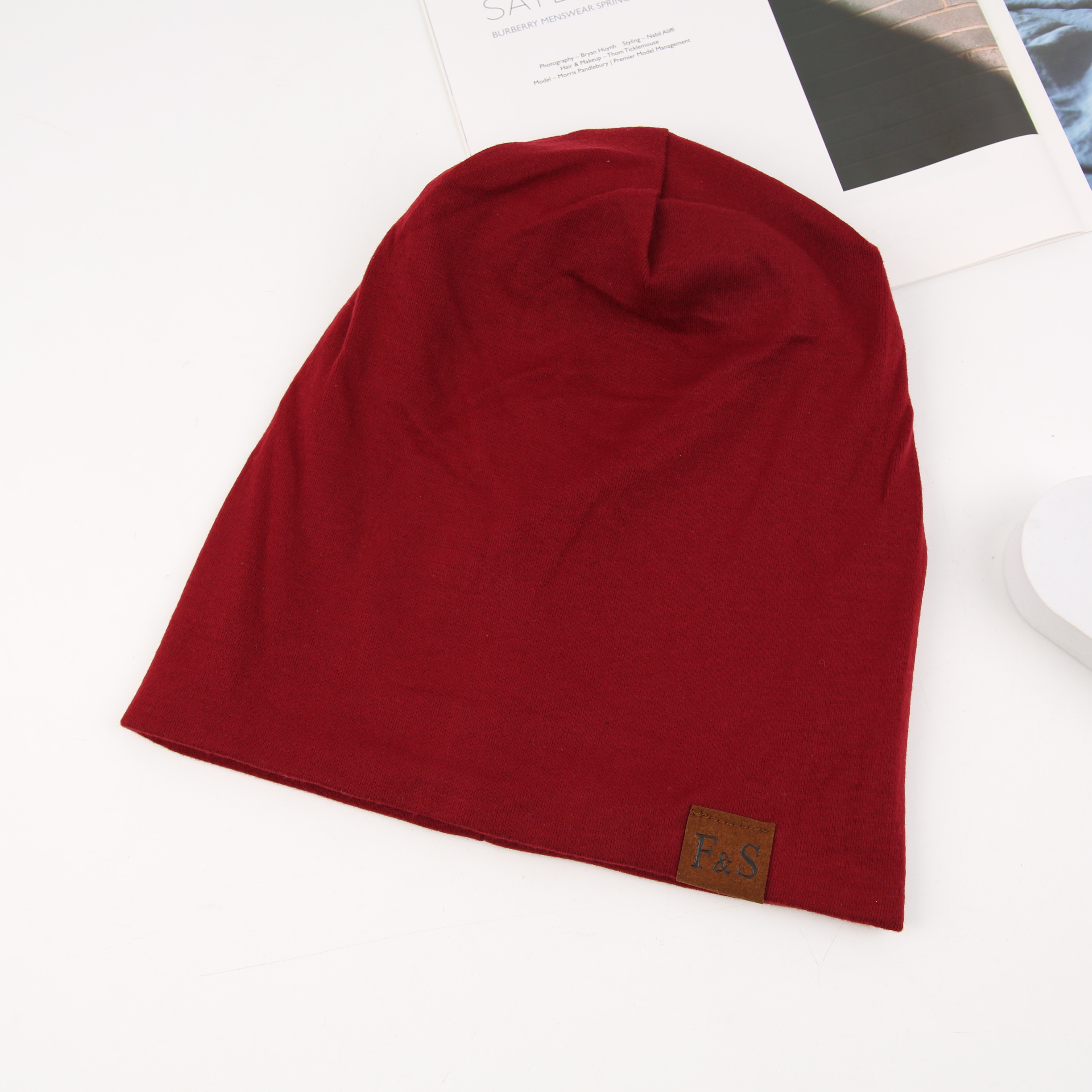 The popular "Moon Hat" in Korean style, the "Dui Dui hat", is a trendy and fashionable versatile pullover for spring and autumn, a cold hat for women, and a knitted headscarf for winter Application Scenario