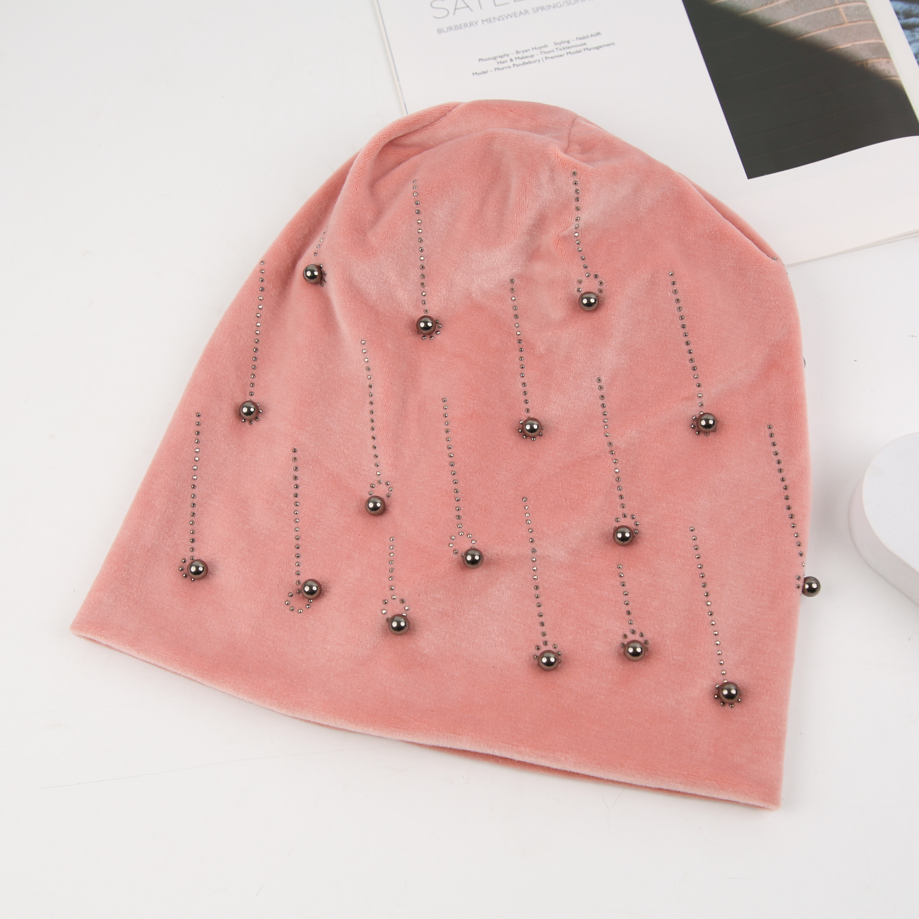 Spring/Summer 2023 thin solid color street style trendy fashion flat top pile cap headband windproof maternity cap pearl details Picture