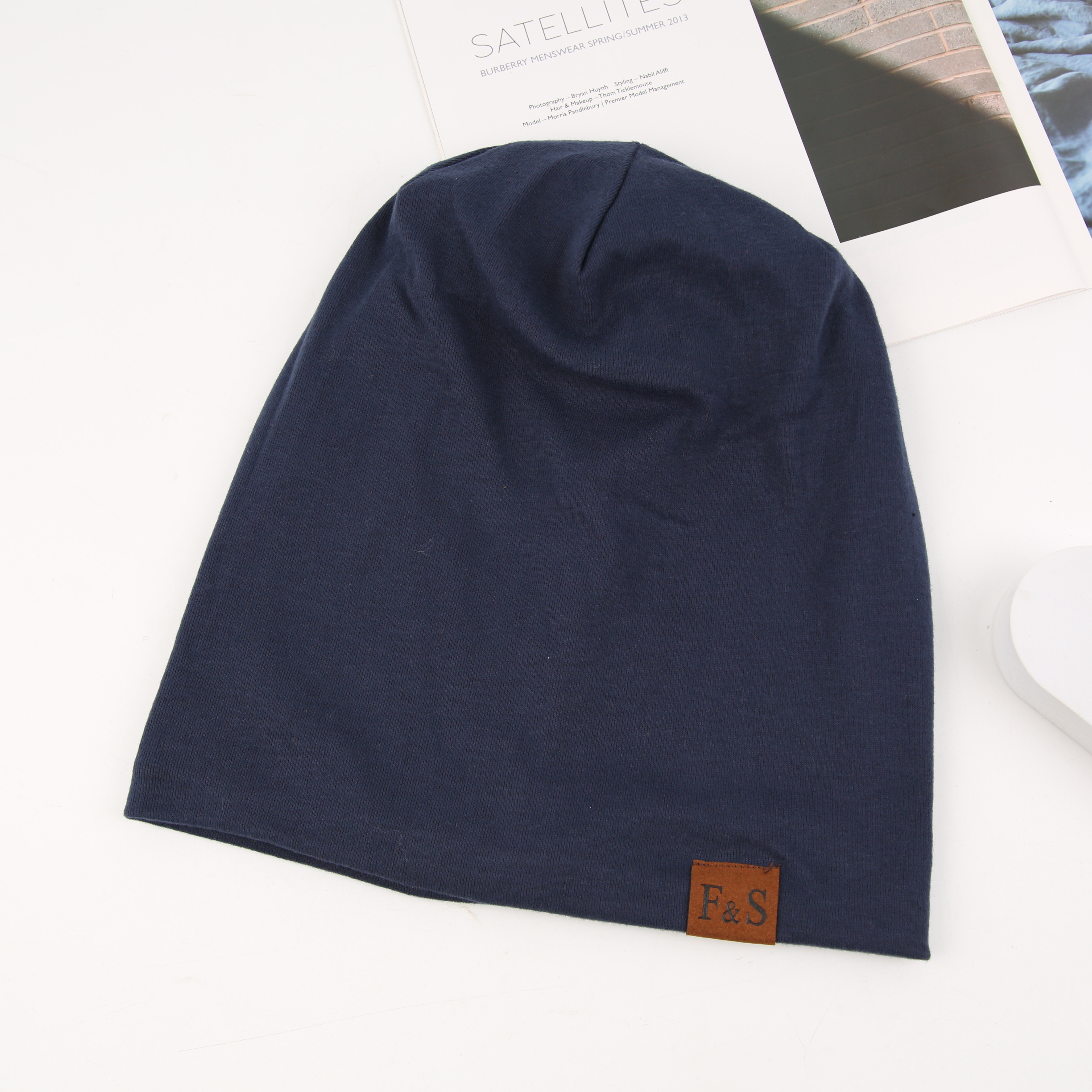 The popular "Moon Hat" in Korean style, the "Dui Dui hat", is a trendy and fashionable versatile pullover for spring and autumn, a cold hat for women, and a knitted headscarf for winter details Picture