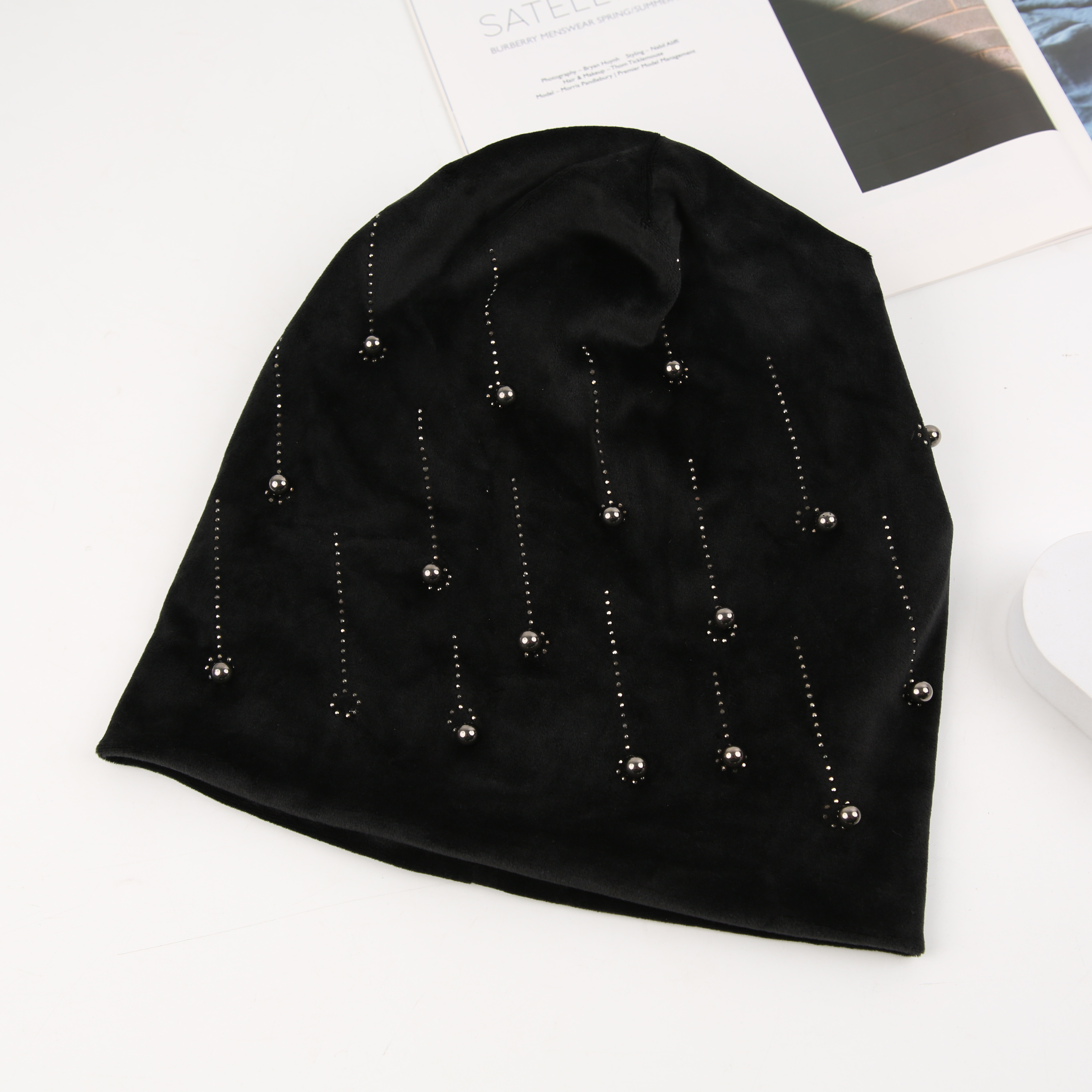 Spring/Summer 2023 thin solid color street style trendy fashion flat top pile cap headband windproof maternity cap pearl Item Picture