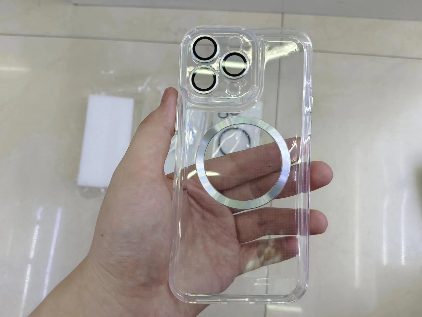 Electroplated keys, transparent magnetic phone case with lens film details Picture