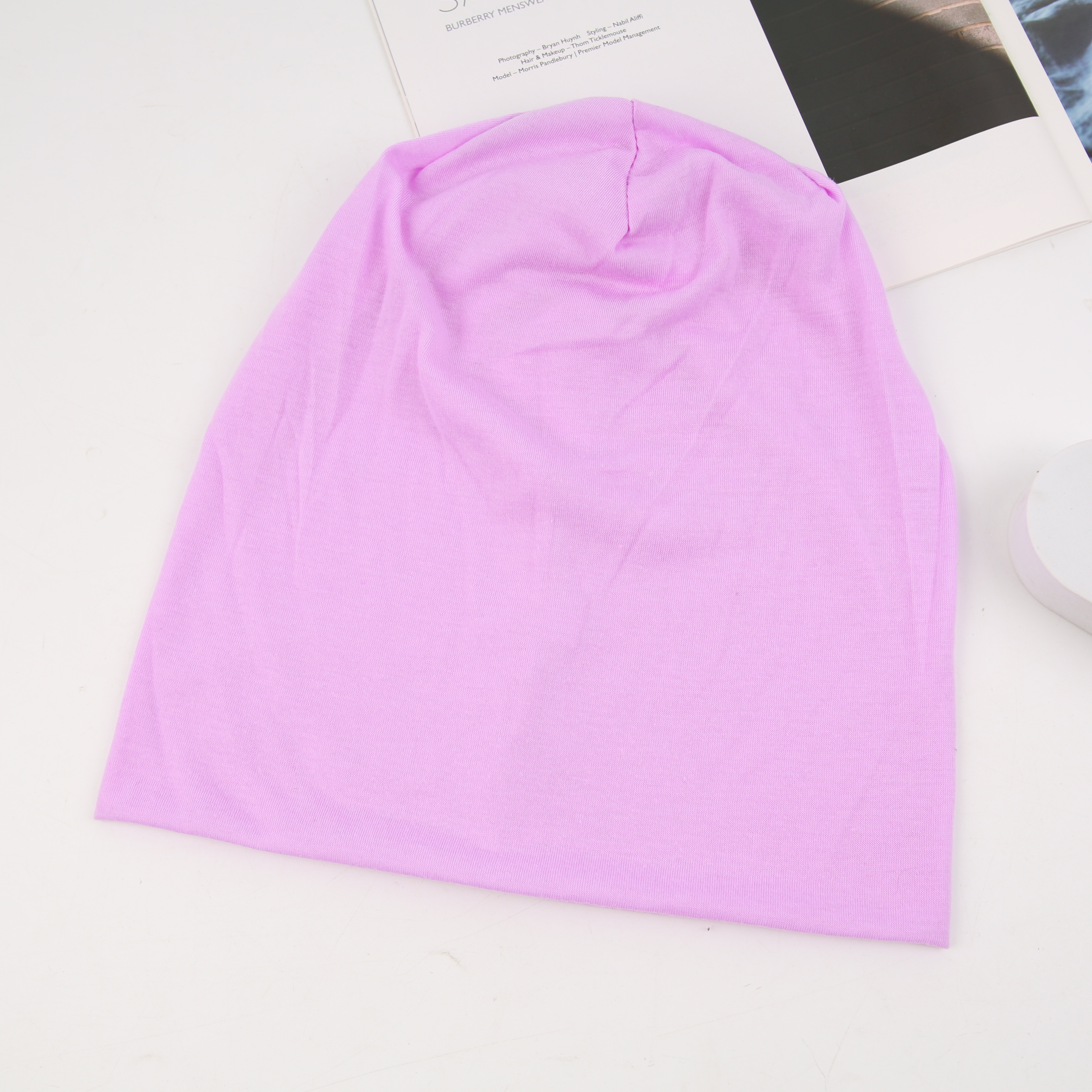 The popular "Moon Hat" in Korean style, the "Dui Dui hat", is a trendy and fashionable all-rounder for spring and autumn. It's a cold hat for women and a knitted bun hat. It's a macaron in multiple colors for winter Item Picture