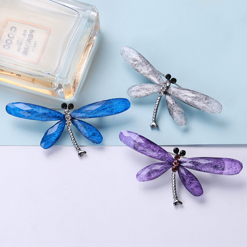 Ziyang Factory Direct sales of popular, fashionable, retro Lasse imitation glass resin patch large dragonfly brooch accessories, versatile carver corsages, Korean style, fashionable and simple resin dragonfly brooch pins, women's clothing accessories, artistic style gifts details Picture