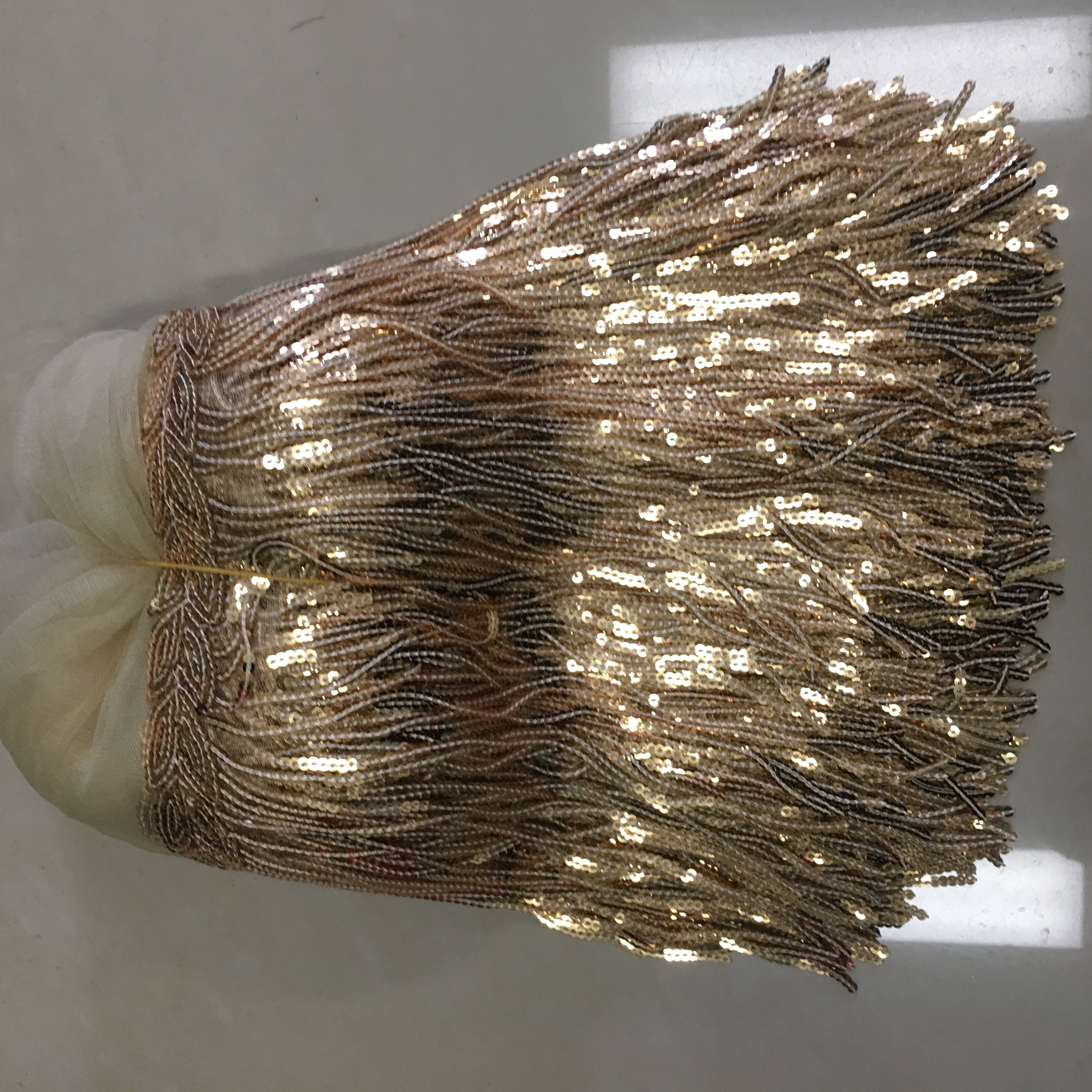 Leaf tassels, beards, mesh sequins, DIY curtains, stage performance costumes, ribbons Application Scenario