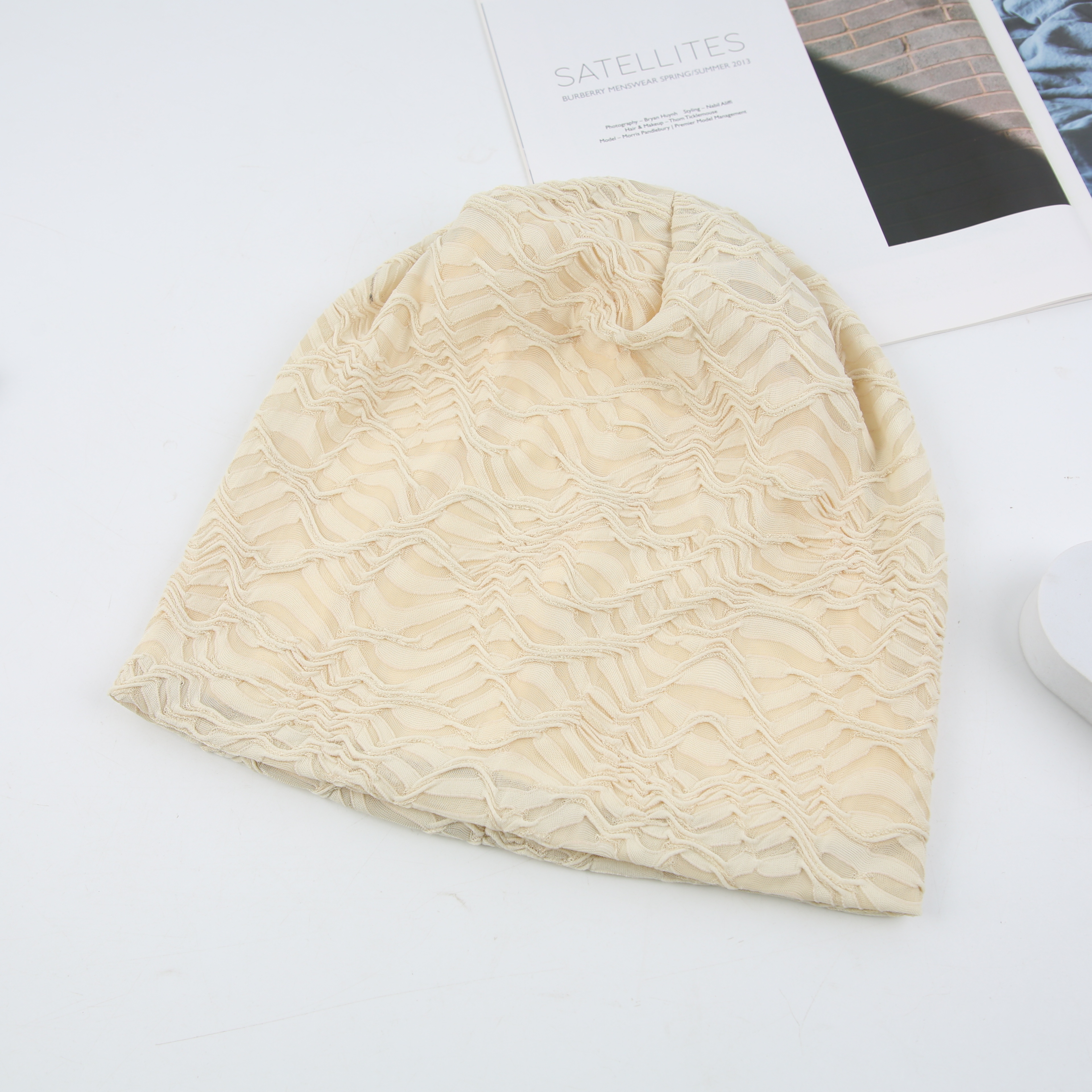 Postpartum hat for women, winter super wide head circumference headband hat, cold hat, spring and autumn dark gray front face small knitted pile hat, men's printed hat Application Scenario