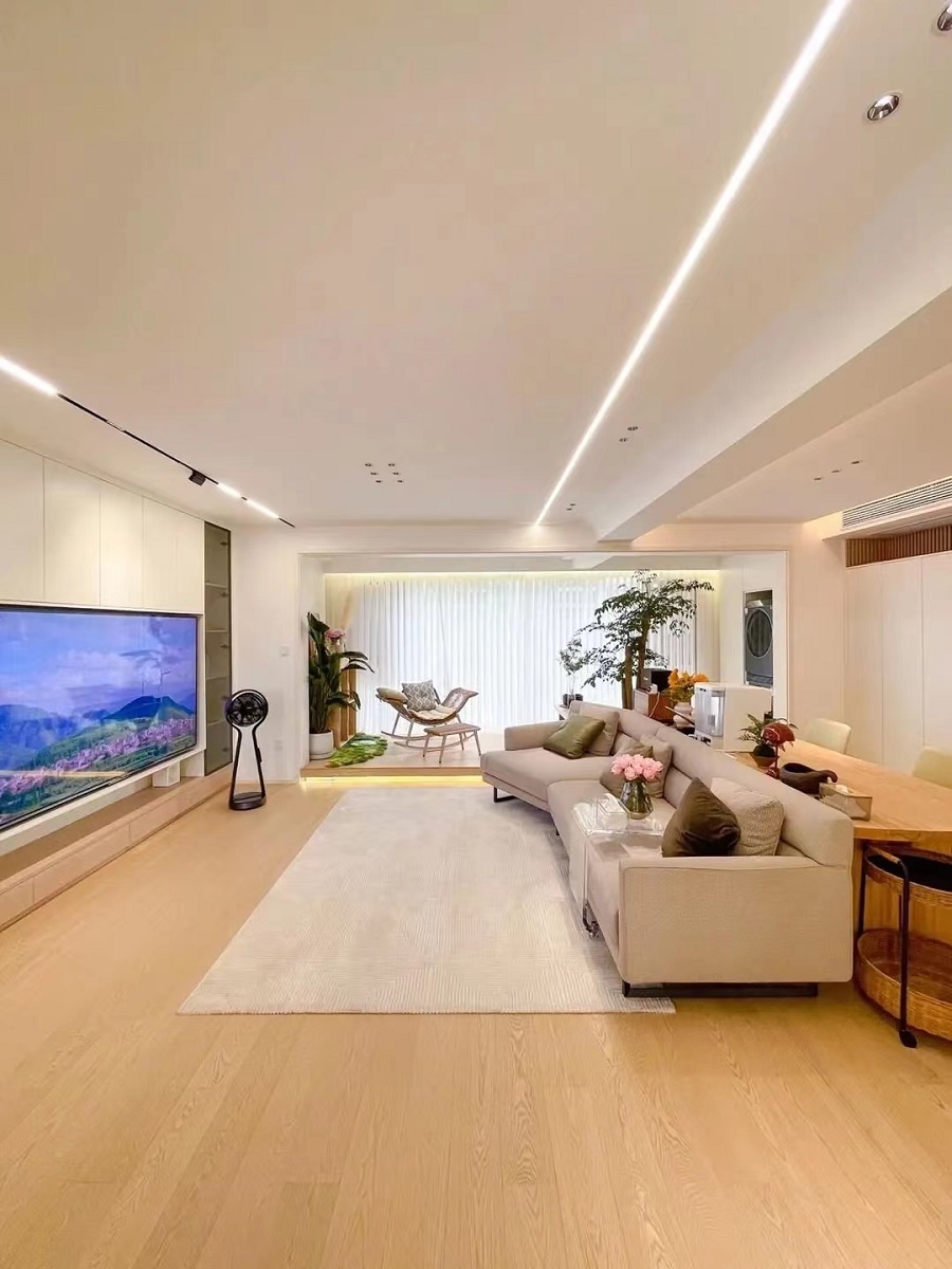 Spc Interior Wood Flooring Solid Wood Waterproof Flooring Refractory Wear-Resistant Flooring details Picture