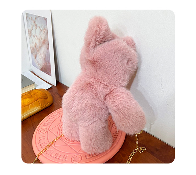 Bolsa de peluche cute bear crossbody bag 2023 nuevo estilo japonés y coreano caricatura pequeña bolsa de peluche con oso bolsa de peluche al por mayor bolsa de peluche cute bear crossbody bag 2023 nuevo estilo japonés y coreano caricatura pequeña bolsa de peluche con oso detail image 2